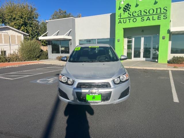 2013 Silver Ice Metallic /Dark Pewter/Dark Titanium Cloth Interior Chevrolet Sonic LT Auto 5-Door (1G1JC6SG9D4) with an 1.8L L4 DOHC 24V engine, 6-Speed Automatic transmission, located at 1865 East Red Hills Pkwy, St. George, 84770, (435) 628-0023, 37.120850, -113.543640 - We specialize in helping ALL people get the best financing available. No matter your credit score, good, bad or none we can get you an amazing rate. Had a bankruptcy, divorce, or repossessions? We give you the green light to get your credit back on the road. Low down and affordable payments that fit - Photo#1