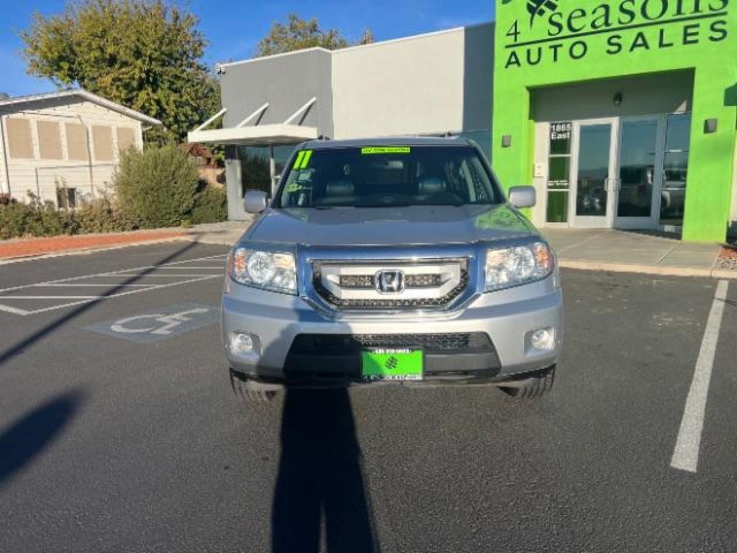 2011 Alabaster Silver Metallic /Black Leather Interior Honda Pilot Touring 4WD 5-Spd AT with DVD (5FNYF4H98BB) with an 3.5L V6 SOHC 24V engine, 5-Speed Automatic transmission, located at 940 North Main Street, Cedar City, UT, 84720, (435) 628-0023, 37.692936, -113.061897 - Photo#1