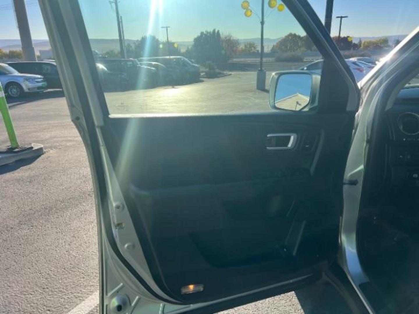 2011 Alabaster Silver Metallic /Black Leather Interior Honda Pilot Touring 4WD 5-Spd AT with DVD (5FNYF4H98BB) with an 3.5L V6 SOHC 24V engine, 5-Speed Automatic transmission, located at 940 North Main Street, Cedar City, UT, 84720, (435) 628-0023, 37.692936, -113.061897 - Photo#13