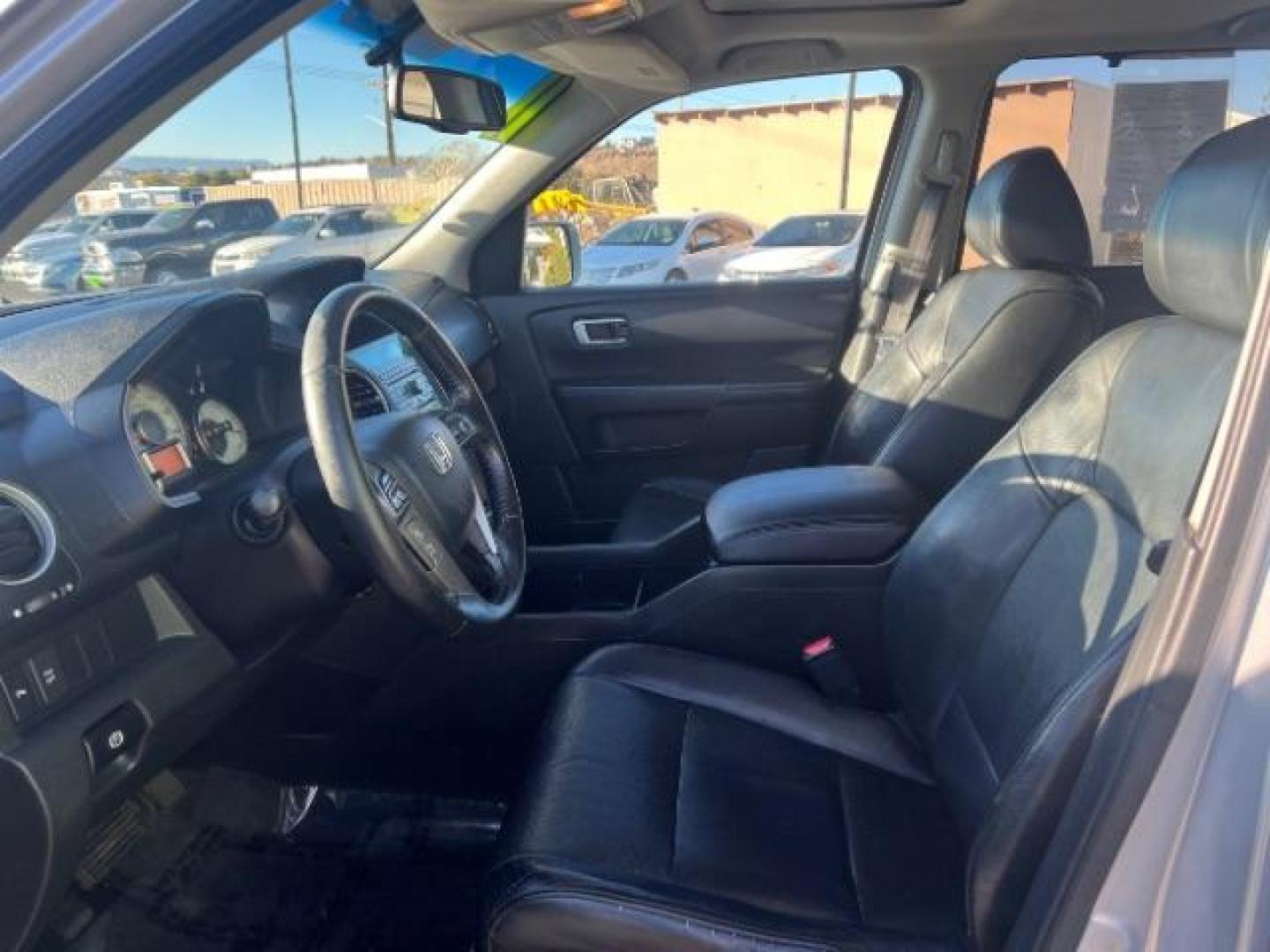 2011 Alabaster Silver Metallic /Black Leather Interior Honda Pilot Touring 4WD 5-Spd AT with DVD (5FNYF4H98BB) with an 3.5L V6 SOHC 24V engine, 5-Speed Automatic transmission, located at 940 North Main Street, Cedar City, UT, 84720, (435) 628-0023, 37.692936, -113.061897 - Photo#16