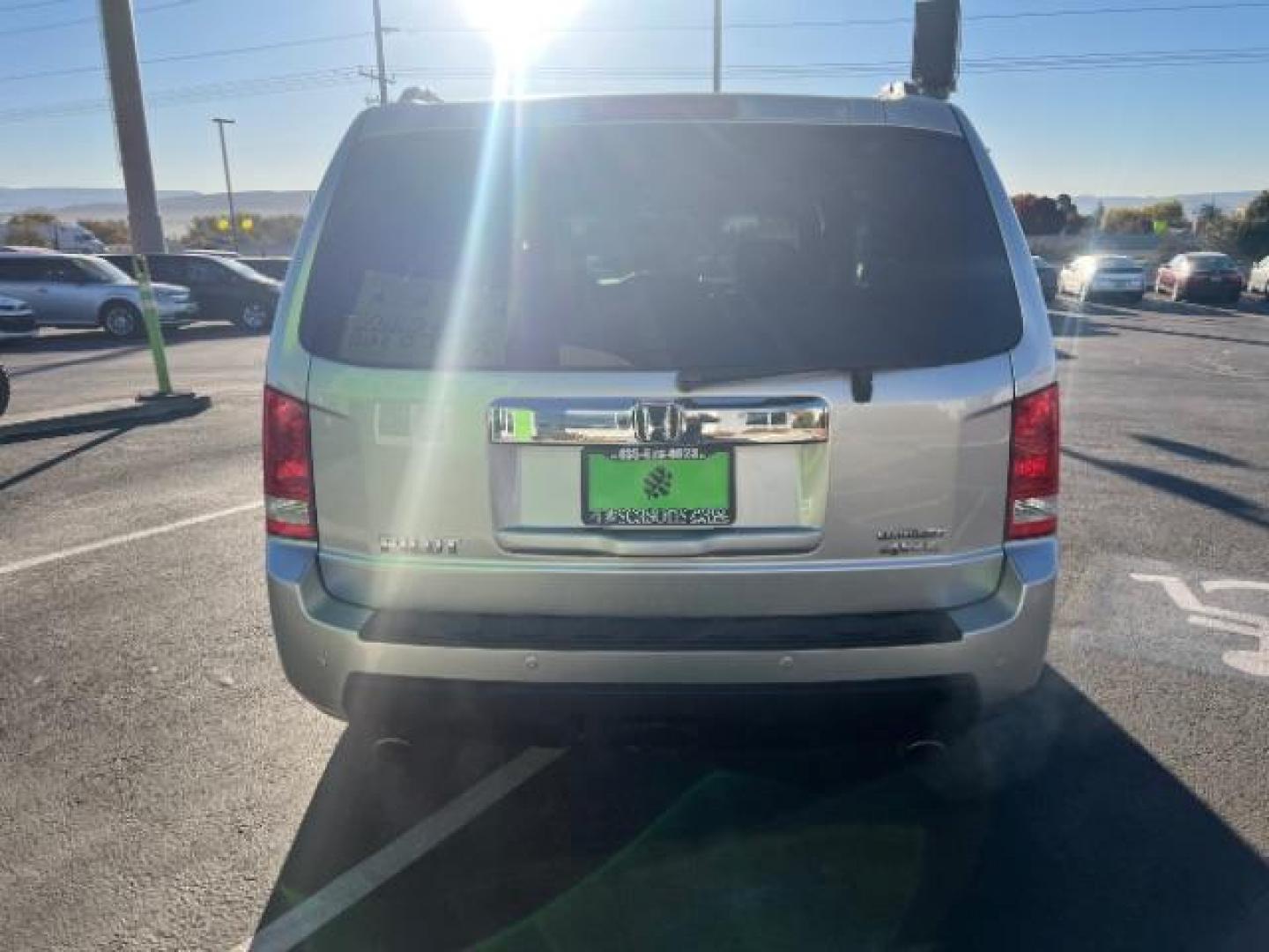 2011 Alabaster Silver Metallic /Black Leather Interior Honda Pilot Touring 4WD 5-Spd AT with DVD (5FNYF4H98BB) with an 3.5L V6 SOHC 24V engine, 5-Speed Automatic transmission, located at 940 North Main Street, Cedar City, UT, 84720, (435) 628-0023, 37.692936, -113.061897 - Photo#5