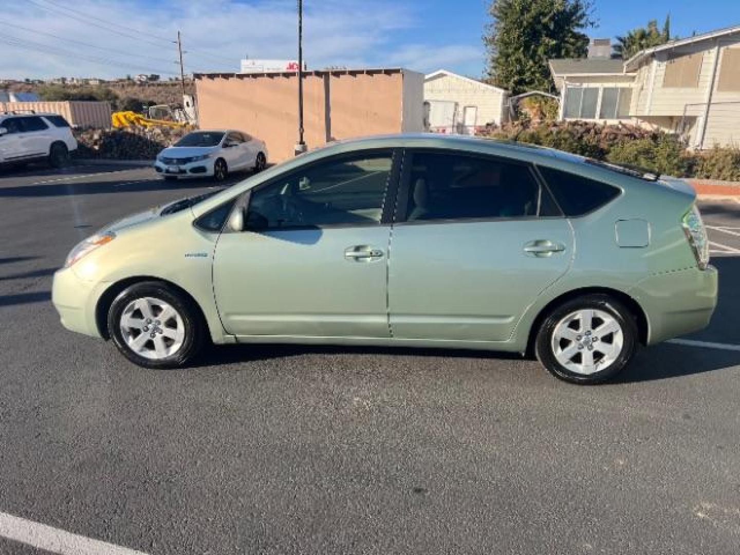2008 Seaside Pearl /Bisque Cloth Interior Toyota Prius 4-Door Liftback (JTDKB20U887) with an 1.5L L4 DOHC 16V HYBRID engine, Continuously Variable Transmission transmission, located at 1865 East Red Hills Pkwy, St. George, 84770, (435) 628-0023, 37.120850, -113.543640 - We specialize in helping ALL people get the best financing available. No matter your credit score, good, bad or none we can get you an amazing rate. Had a bankruptcy, divorce, or repossessions? We give you the green light to get your credit back on the road. Low down and affordable payments that fit - Photo#3