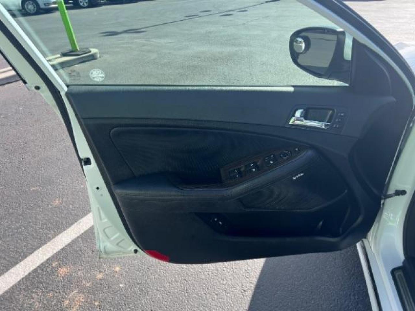 2013 Snow White Pearl /Black Leather Interior Kia Optima SX (5XXGR4A63DG) with an 2.0L L4 DOHC 16V TURBO engine, 6-Speed Automatic transmission, located at 1865 East Red Hills Pkwy, St. George, 84770, (435) 628-0023, 37.120850, -113.543640 - We specialize in helping ALL people get the best financing available. No matter your credit score, good, bad or none we can get you an amazing rate. Had a bankruptcy, divorce, or repossessions? We give you the green light to get your credit back on the road. Low down and affordable payments that fit - Photo#13