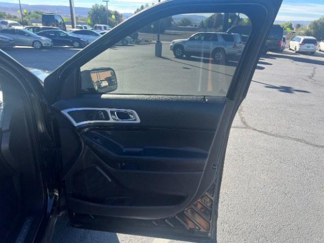2015 Tuxedo Black Metallic /Charcoal Black, leather Ford Explorer Limited 4WD (1FM5K8F88FG) with an 3.5L V6 DOHC 24V engine, 6-Speed Automatic transmission, located at 1865 East Red Hills Pkwy, St. George, 84770, (435) 628-0023, 37.120850, -113.543640 - Want a loaded Explorer with 4WD confidence? This Tuxedo Black 2015 Ford Explorer Limited 4WD brings a 3.5L V6, 6-speed automatic, and charcoal black leather - premium 3-row comfort for Southern Utah families. We specialize in in-house financing and work with all credit types - good, fair, challenge- Photo#30