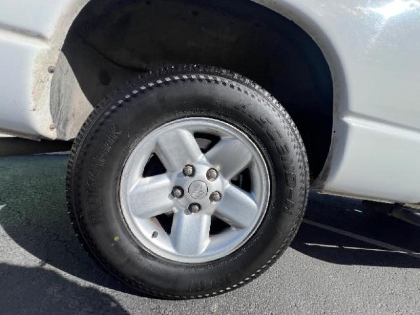 2002 Bright White /Dark Slate Gray Cloth Dodge Ram 1500 ST Quad Cab Short Bed 2WD (3D7HA18N22G) with an 4.7L V8 SOHC 16V engine, 4-Speed Automatic transmission, located at 1865 East Red Hills Pkwy, St. George, 84770, (435) 628-0023, 37.120850, -113.543640 - We specialize in helping ALL people get the best financing available. No matter your credit score, good, bad or none we can get you an amazing rate. Had a bankruptcy, divorce, or repossessions? We give you the green light to get your credit back on the road. Low down and affordable payments that fit - Photo#9