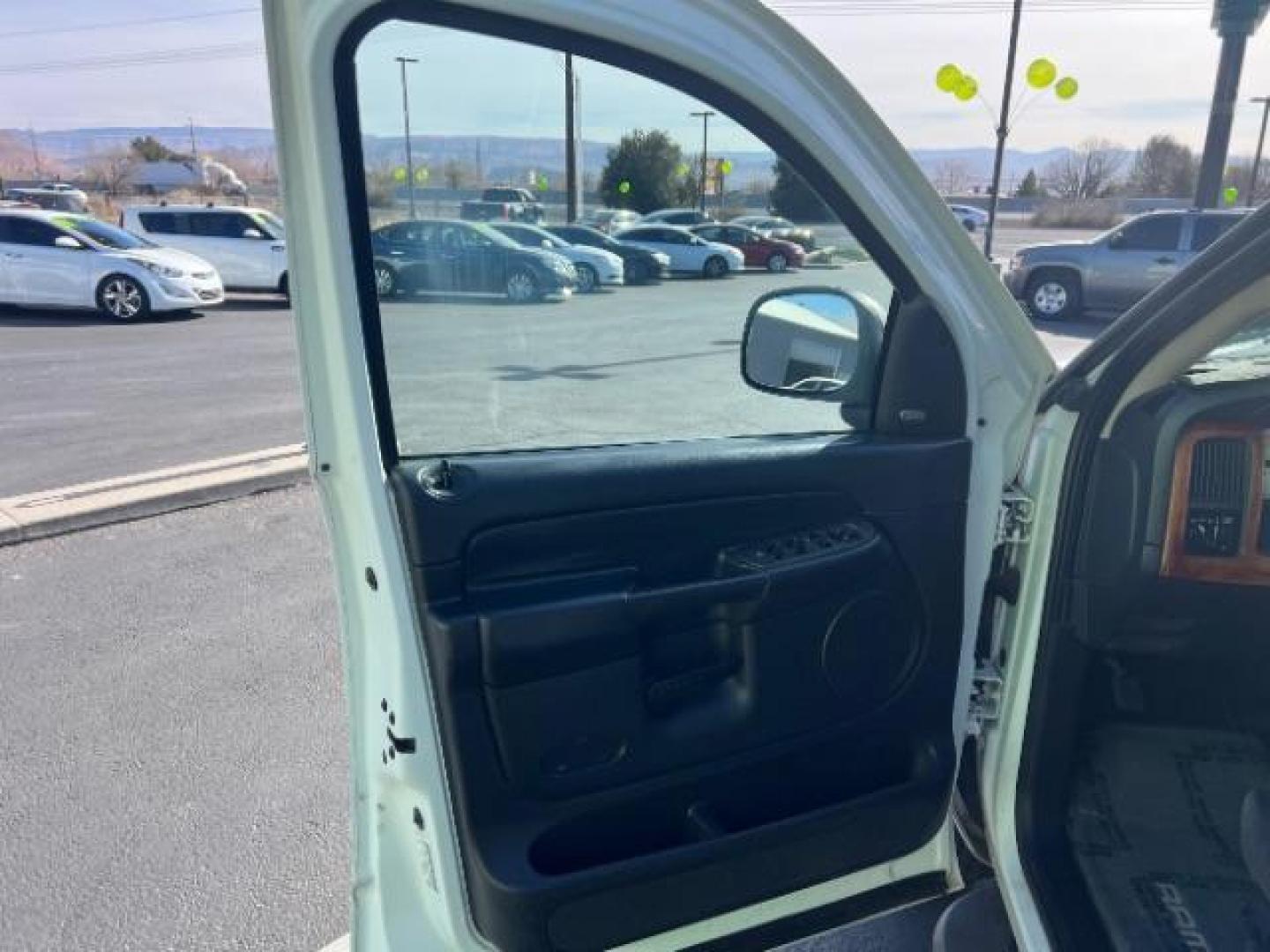 2002 Bright White /Dark Slate Gray Cloth Dodge Ram 1500 ST Quad Cab Short Bed 2WD (3D7HA18N22G) with an 4.7L V8 SOHC 16V engine, 4-Speed Automatic transmission, located at 1865 East Red Hills Pkwy, St. George, 84770, (435) 628-0023, 37.120850, -113.543640 - We specialize in helping ALL people get the best financing available. No matter your credit score, good, bad or none we can get you an amazing rate. Had a bankruptcy, divorce, or repossessions? We give you the green light to get your credit back on the road. Low down and affordable payments that fit - Photo#12