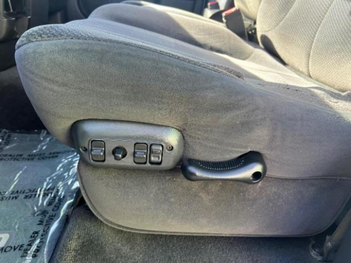 2002 Bright White /Dark Slate Gray Cloth Dodge Ram 1500 ST Quad Cab Short Bed 2WD (3D7HA18N22G) with an 4.7L V8 SOHC 16V engine, 4-Speed Automatic transmission, located at 1865 East Red Hills Pkwy, St. George, 84770, (435) 628-0023, 37.120850, -113.543640 - We specialize in helping ALL people get the best financing available. No matter your credit score, good, bad or none we can get you an amazing rate. Had a bankruptcy, divorce, or repossessions? We give you the green light to get your credit back on the road. Low down and affordable payments that fit - Photo#13