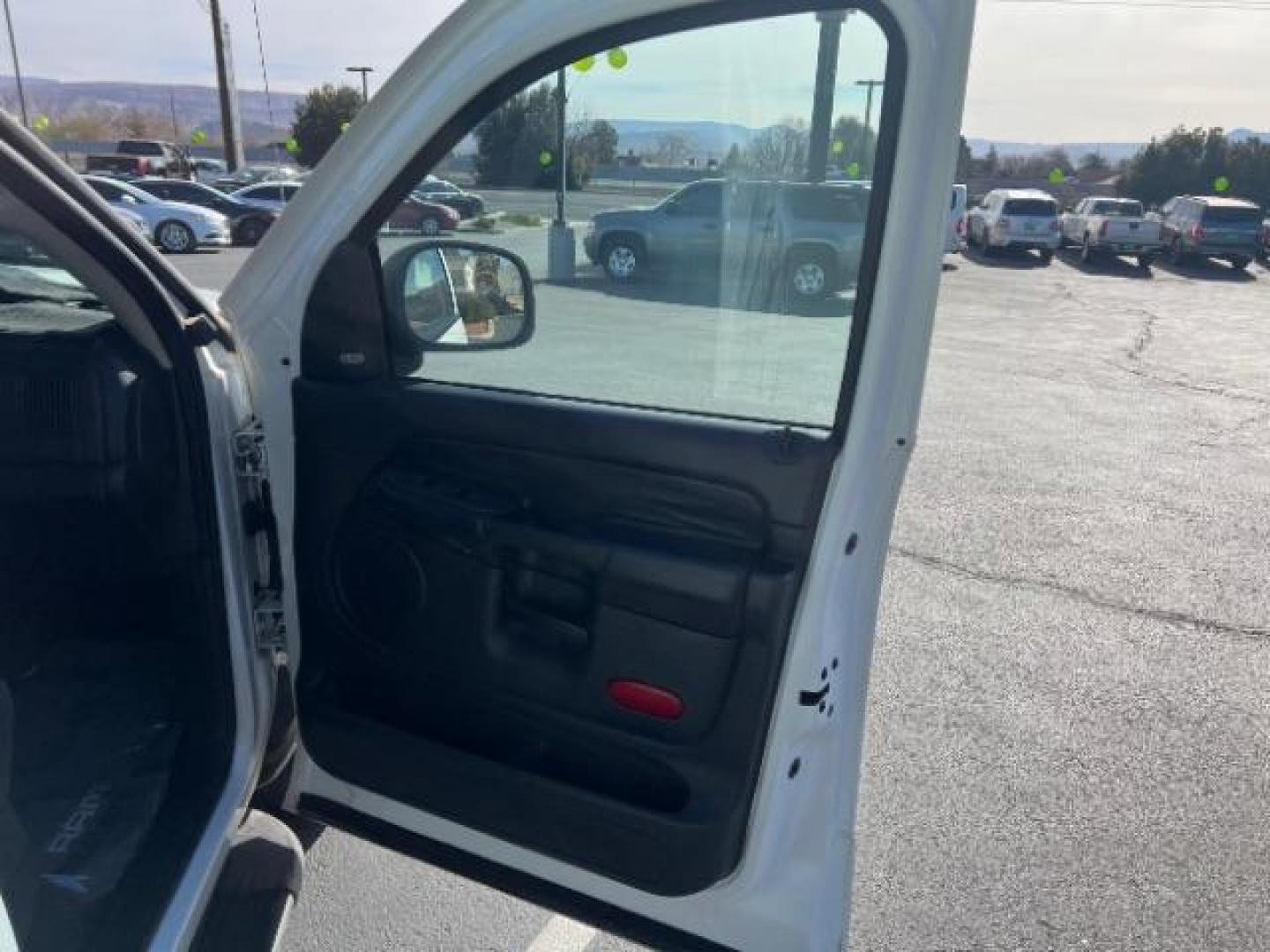 2002 Bright White /Dark Slate Gray Cloth Dodge Ram 1500 ST Quad Cab Short Bed 2WD (3D7HA18N22G) with an 4.7L V8 SOHC 16V engine, 4-Speed Automatic transmission, located at 1865 East Red Hills Pkwy, St. George, 84770, (435) 628-0023, 37.120850, -113.543640 - We specialize in helping ALL people get the best financing available. No matter your credit score, good, bad or none we can get you an amazing rate. Had a bankruptcy, divorce, or repossessions? We give you the green light to get your credit back on the road. Low down and affordable payments that fit - Photo#25