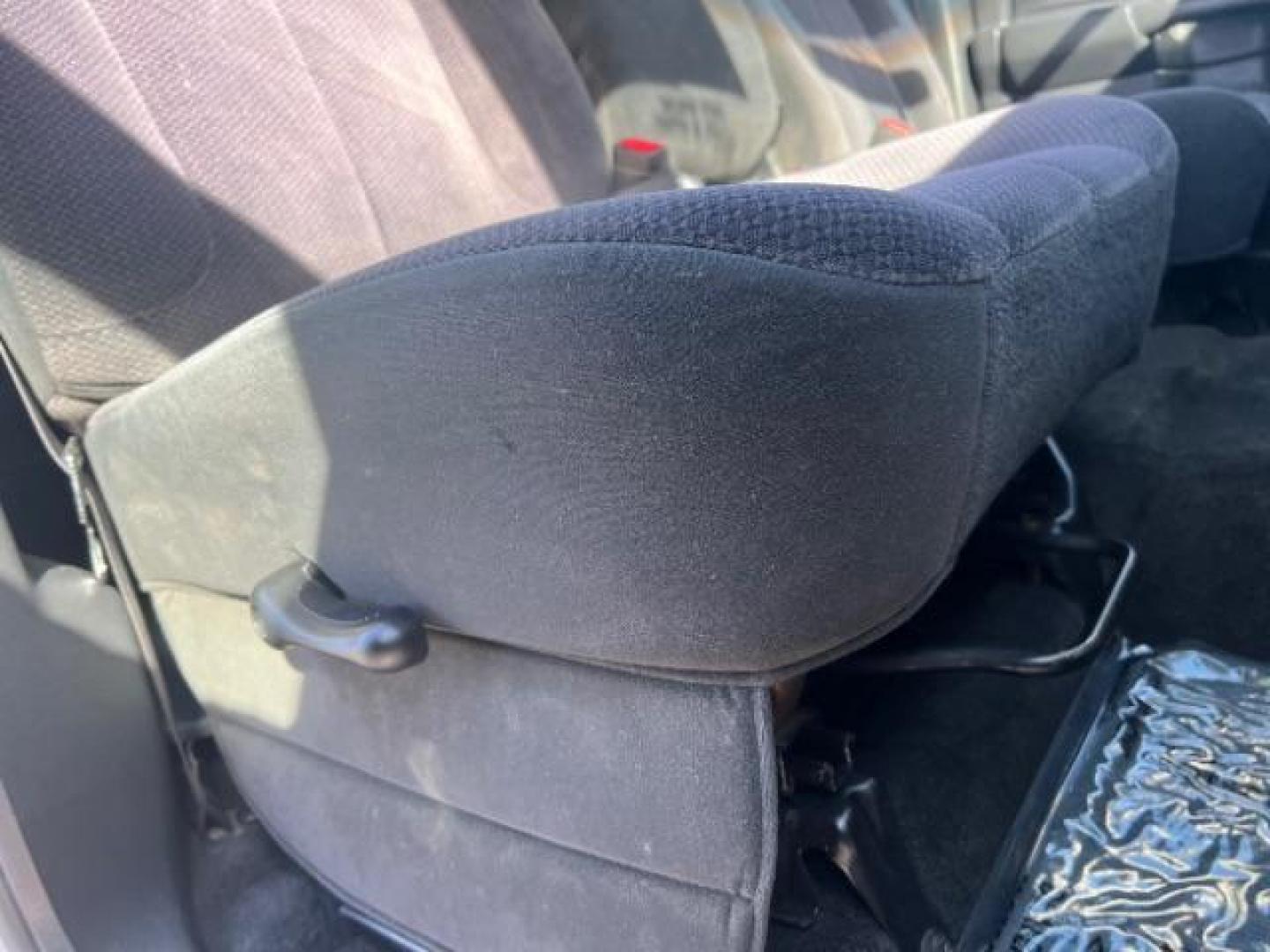 2002 Bright White /Dark Slate Gray Cloth Dodge Ram 1500 ST Quad Cab Short Bed 2WD (3D7HA18N22G) with an 4.7L V8 SOHC 16V engine, 4-Speed Automatic transmission, located at 1865 East Red Hills Pkwy, St. George, 84770, (435) 628-0023, 37.120850, -113.543640 - We specialize in helping ALL people get the best financing available. No matter your credit score, good, bad or none we can get you an amazing rate. Had a bankruptcy, divorce, or repossessions? We give you the green light to get your credit back on the road. Low down and affordable payments that fit - Photo#26