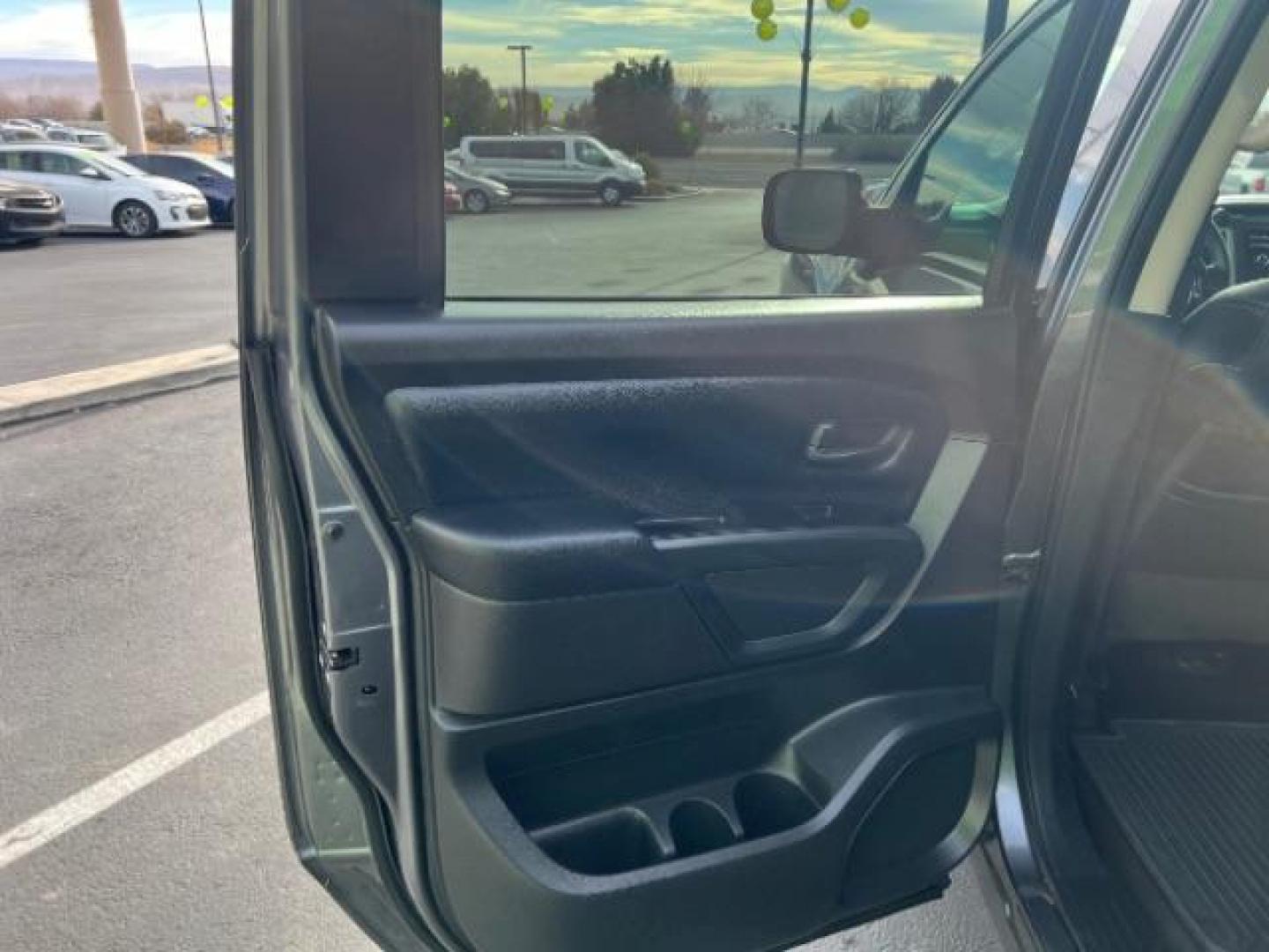 2017 Gun Metallic /Black, cloth Nissan Titan S Crew Cab 4WD (1N6AA1EJ6HN) with an 5.6L V8 DOHC 32V engine, 6-Speed Automatic transmission, located at 1865 East Red Hills Pkwy, St. George, 84770, (435) 628-0023, 37.120850, -113.543640 - Photo#21