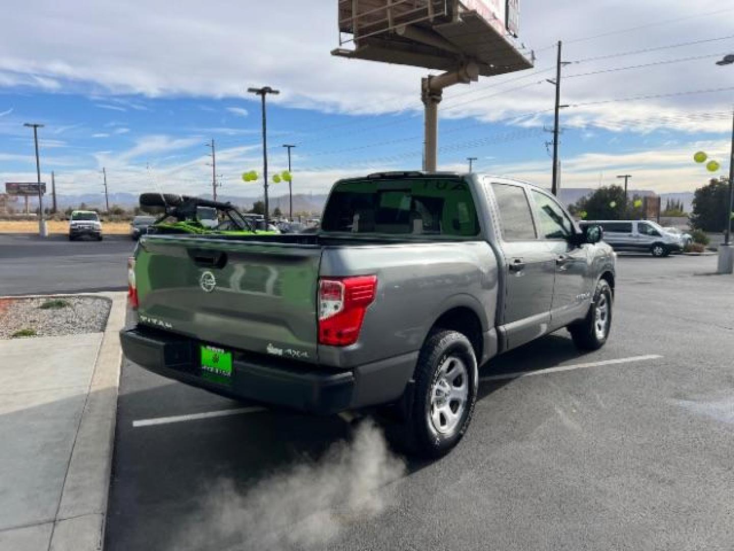 2017 Gun Metallic /Black, cloth Nissan Titan S Crew Cab 4WD (1N6AA1EJ6HN) with an 5.6L V8 DOHC 32V engine, 6-Speed Automatic transmission, located at 1865 East Red Hills Pkwy, St. George, 84770, (435) 628-0023, 37.120850, -113.543640 - Photo#6