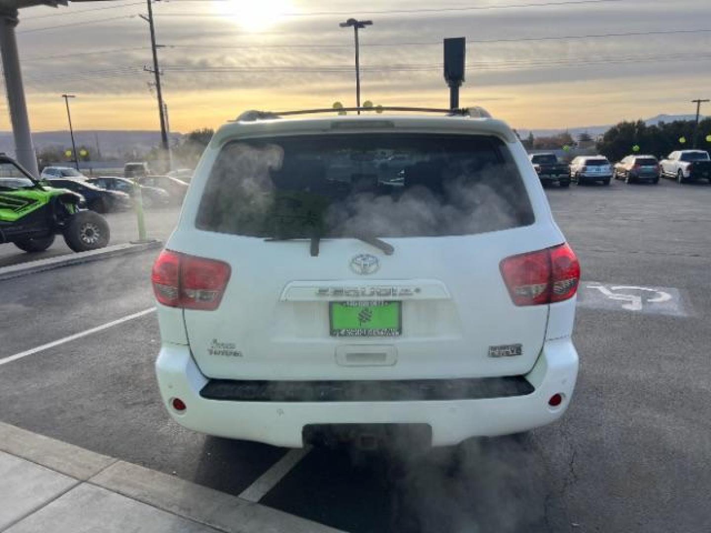 2008 Super White /Graphite Cloth Interior Toyota Sequoia SR5 5.7L 2WD (5TDZY64A18S) with an 4.7L V8 DOHC 32V engine, 6-Speed Automatic transmission, located at 1865 East Red Hills Pkwy, St. George, 84770, (435) 628-0023, 37.120850, -113.543640 - We specialize in helping ALL people get the best financing available. No matter your credit score, good, bad or none we can get you an amazing rate. Had a bankruptcy, divorce, or repossessions? We give you the green light to get your credit back on the road. Low down and affordable payments that fit - Photo#5