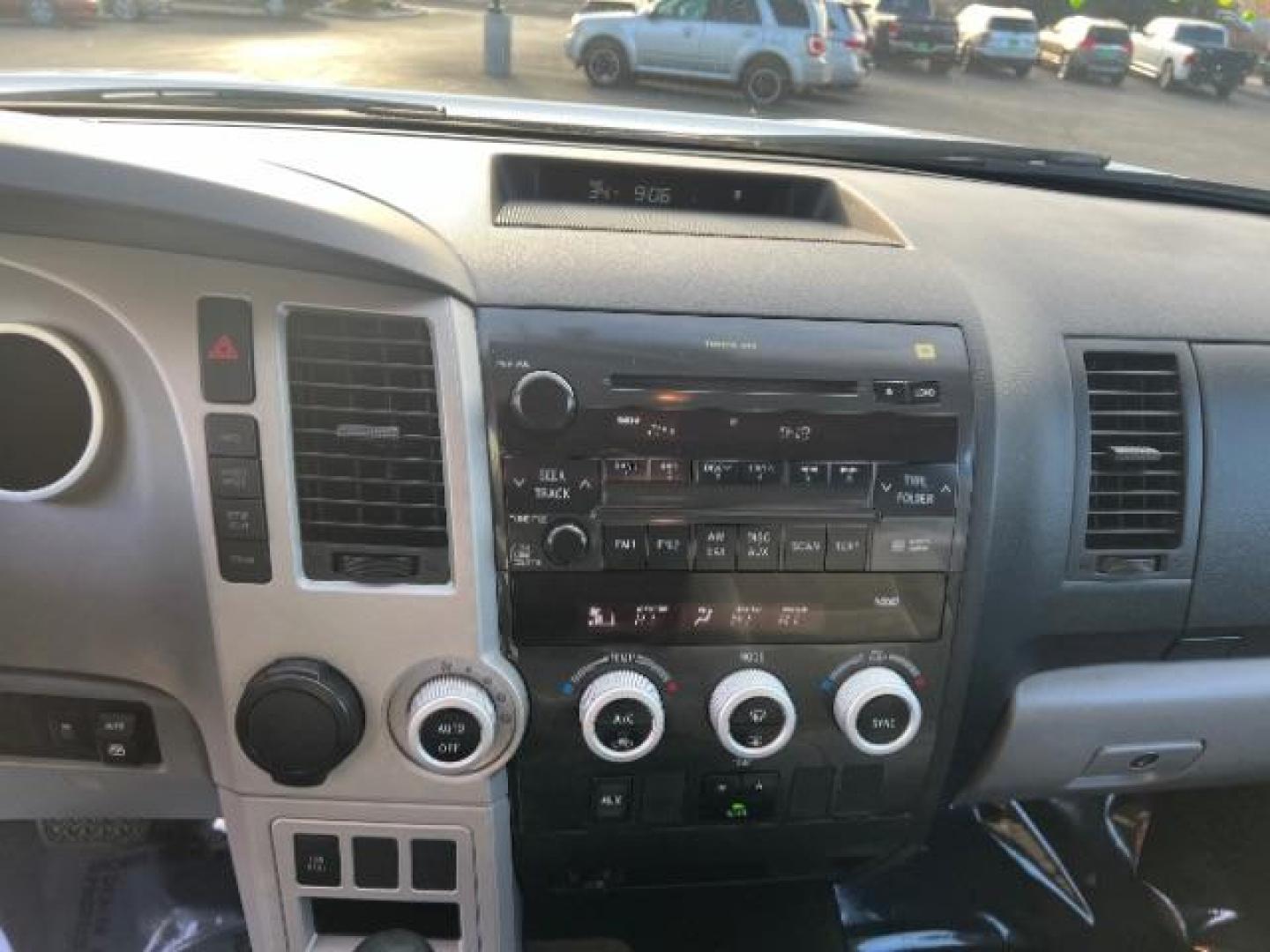 2008 Super White /Graphite Cloth Interior Toyota Sequoia SR5 5.7L 2WD (5TDZY64A18S) with an 4.7L V8 DOHC 32V engine, 6-Speed Automatic transmission, located at 1865 East Red Hills Pkwy, St. George, 84770, (435) 628-0023, 37.120850, -113.543640 - We specialize in helping ALL people get the best financing available. No matter your credit score, good, bad or none we can get you an amazing rate. Had a bankruptcy, divorce, or repossessions? We give you the green light to get your credit back on the road. Low down and affordable payments that fit - Photo#16