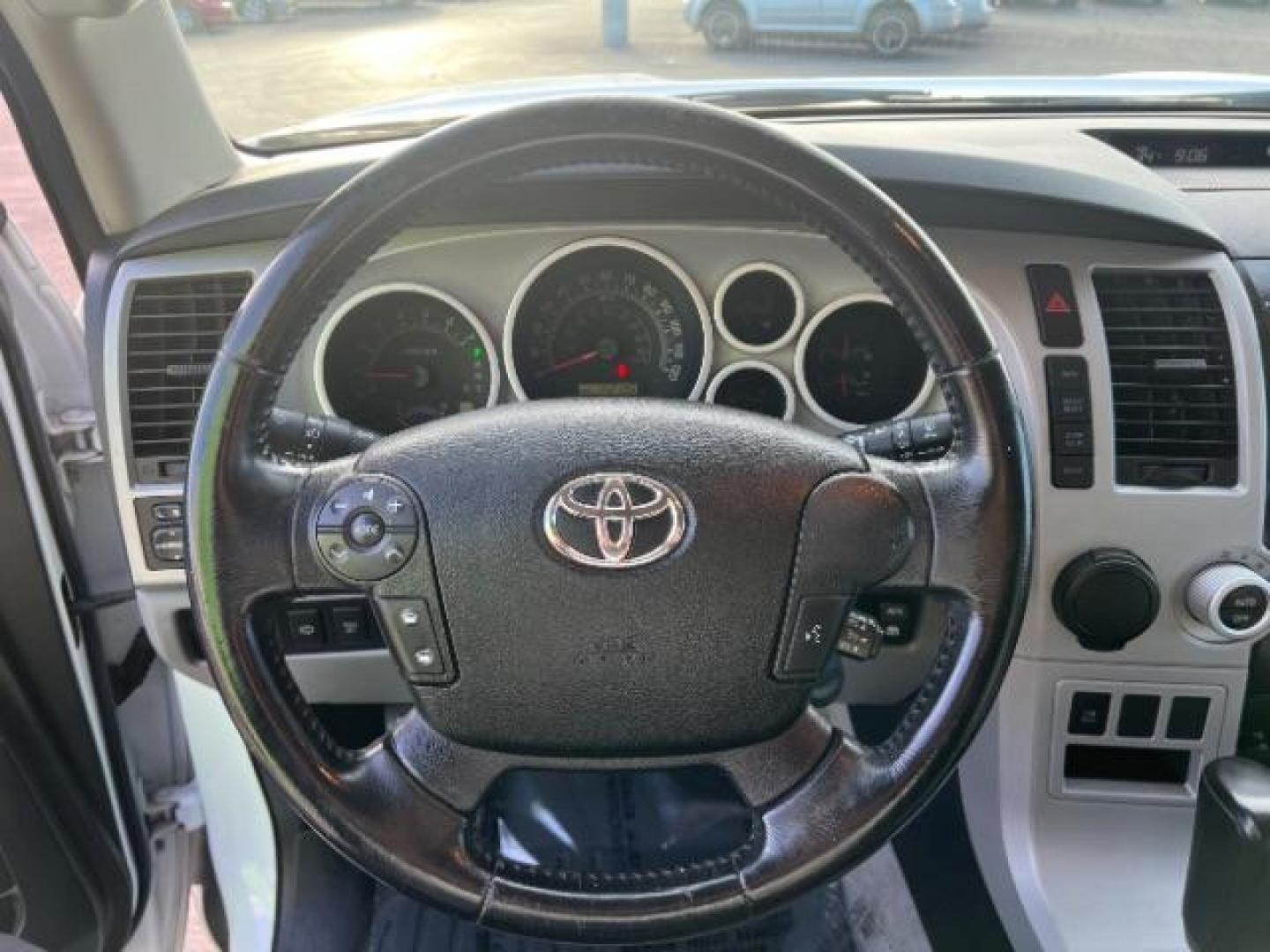 2008 Super White /Graphite Cloth Interior Toyota Sequoia SR5 5.7L 2WD (5TDZY64A18S) with an 4.7L V8 DOHC 32V engine, 6-Speed Automatic transmission, located at 1865 East Red Hills Pkwy, St. George, 84770, (435) 628-0023, 37.120850, -113.543640 - We specialize in helping ALL people get the best financing available. No matter your credit score, good, bad or none we can get you an amazing rate. Had a bankruptcy, divorce, or repossessions? We give you the green light to get your credit back on the road. Low down and affordable payments that fit - Photo#18