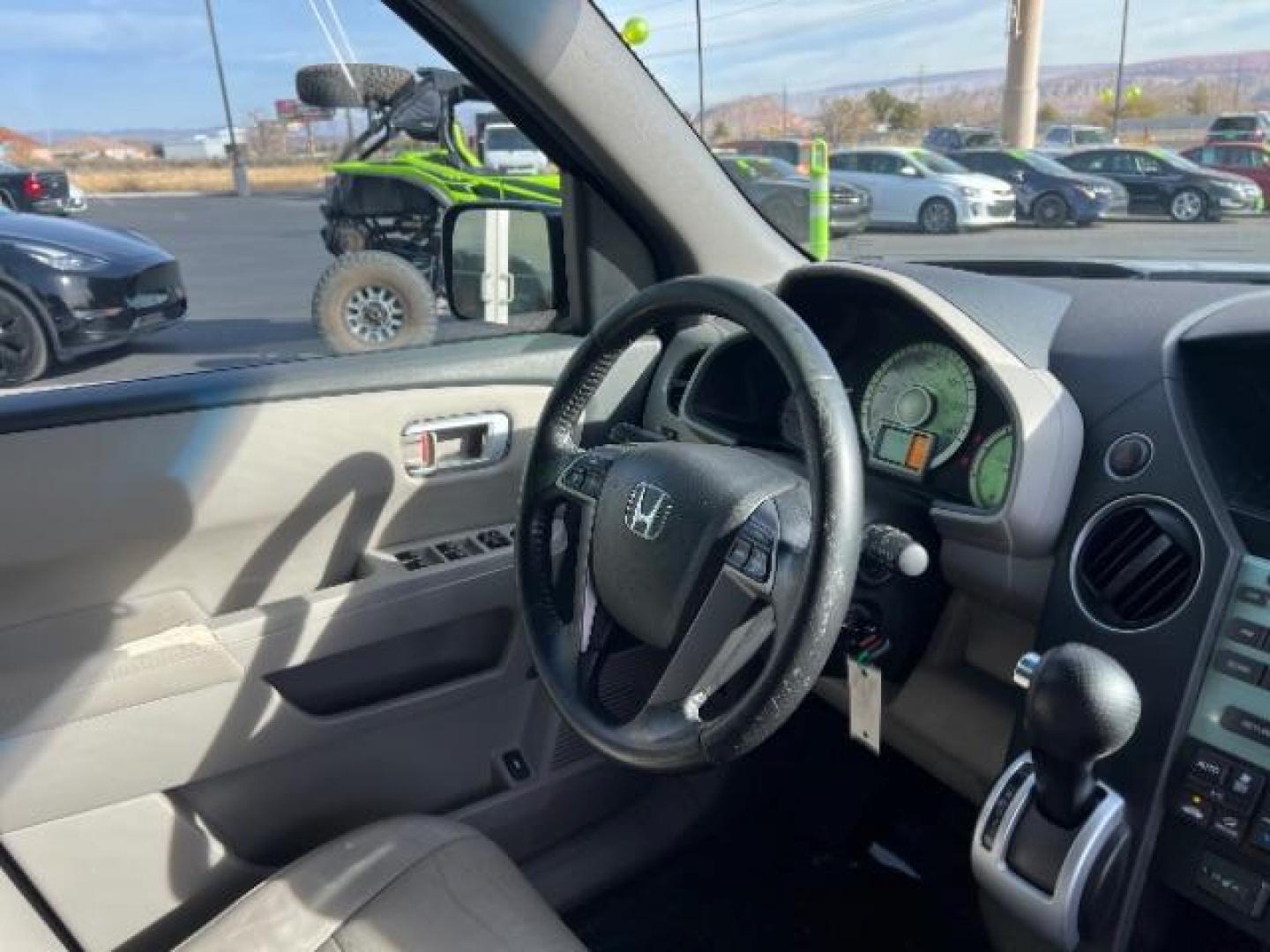 2011 Bali Blue Pearl /Gray Leather Interior Honda Pilot EX-L 2WD 5-Spd AT (5FNYF3H59BB) with an 3.5L V6 SOHC 24V engine, 5-Speed Automatic transmission, located at 1865 East Red Hills Pkwy, St. George, 84770, (435) 628-0023, 37.120850, -113.543640 - Photo#36