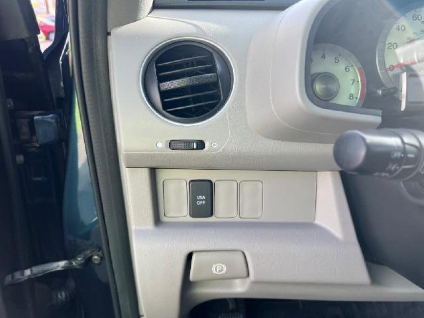 2011 Bali Blue Pearl /Gray Leather Interior Honda Pilot EX-L 2WD 5-Spd AT (5FNYF3H59BB) with an 3.5L V6 SOHC 24V engine, 5-Speed Automatic transmission, located at 1865 East Red Hills Pkwy, St. George, 84770, (435) 628-0023, 37.120850, -113.543640 - Photo#13