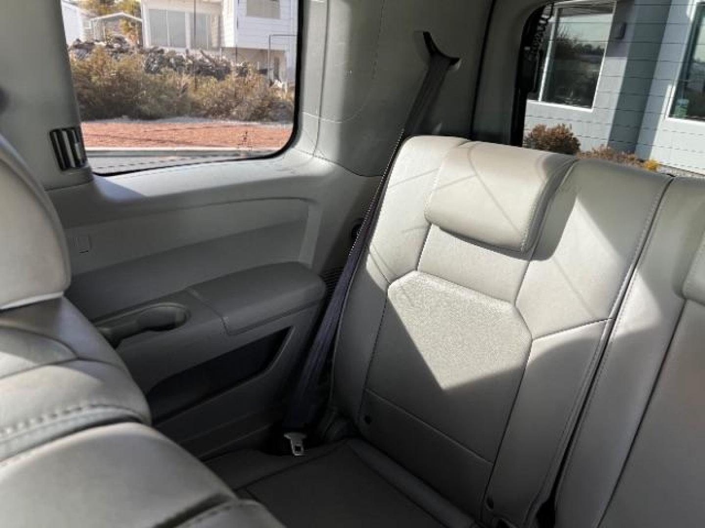 2011 Bali Blue Pearl /Gray Leather Interior Honda Pilot EX-L 2WD 5-Spd AT (5FNYF3H59BB) with an 3.5L V6 SOHC 24V engine, 5-Speed Automatic transmission, located at 1865 East Red Hills Pkwy, St. George, 84770, (435) 628-0023, 37.120850, -113.543640 - Photo#25