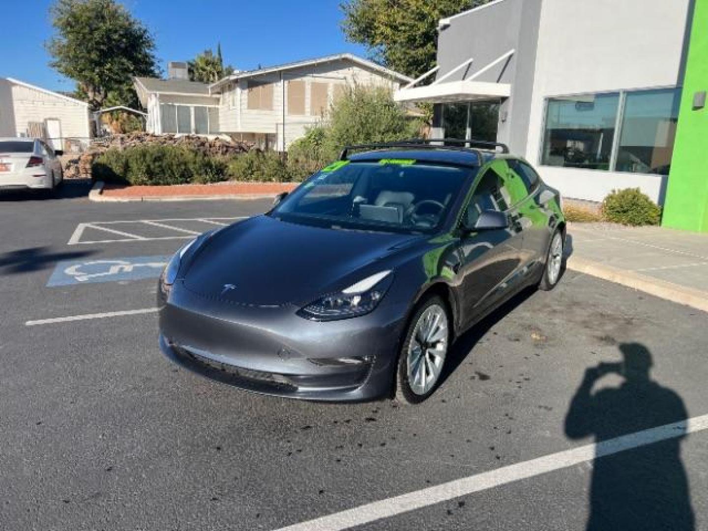2021 Midnight Silver Metallic /All Black Tesla Model 3 Long Range (5YJ3E1EB4MF) with an ELECTRIC engine, 1-Speed Automatic transmission, located at 1865 East Red Hills Pkwy, St. George, 84770, (435) 628-0023, 37.120850, -113.543640 - Photo#4