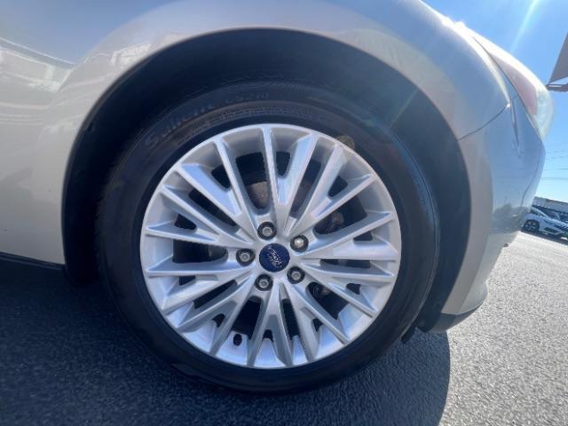 2018 White Gold Metallic /Medium Soft Ceramic, leather Ford Focus Titanium Sedan (1FADP3J27JL) with an 2.0L L4 DOHC 16V engine, 6-Speed Automatic transmission, located at 1865 East Red Hills Pkwy, St. George, 84770, (435) 628-0023, 37.120850, -113.543640 - We specialize in helping ALL people get the best financing available. No matter your credit score, good, bad or none we can get you an amazing rate. Had a bankruptcy, divorce, or repossessions? We give you the green light to get your credit back on the road. Low down and affordable payments that fit- Photo#10