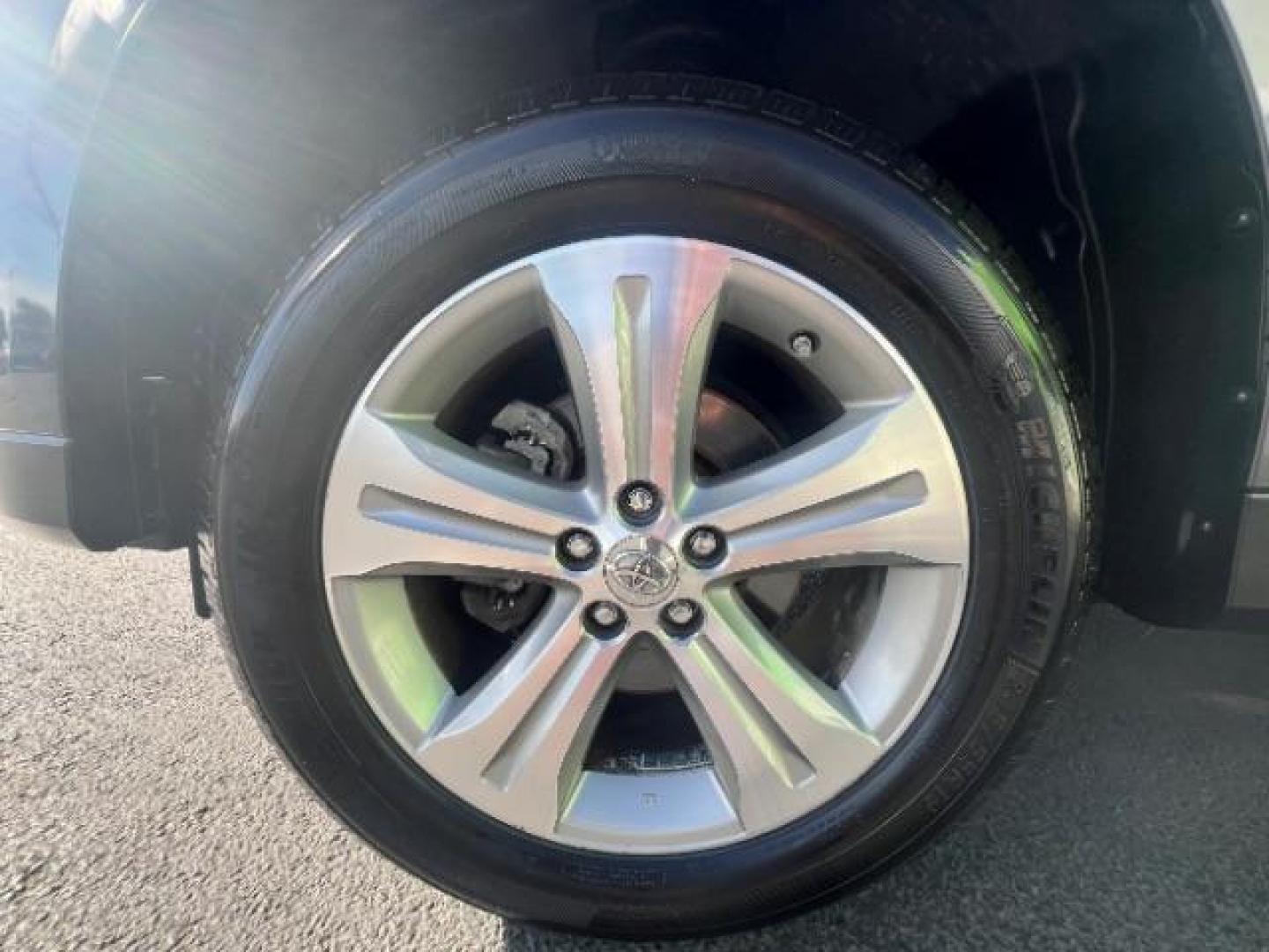 2013 Magnetic Gray Metallic /Sand Beige Leather Interior Toyota Highlander Limited 4WD (5TDDK3EH7DS) with an 3.5L V6 DOHC 24V engine, 5-Speed Automatic transmission, located at 940 North Main Street, Cedar City, UT, 84720, (435) 628-0023, 37.692936, -113.061897 - We specialize in helping ALL people get the best financing available. No matter your credit score, good, bad or none we can get you an amazing rate. Had a bankruptcy, divorce, or repossessions? We give you the green light to get your credit back on the road. Low down and affordable payments that fit - Photo#9