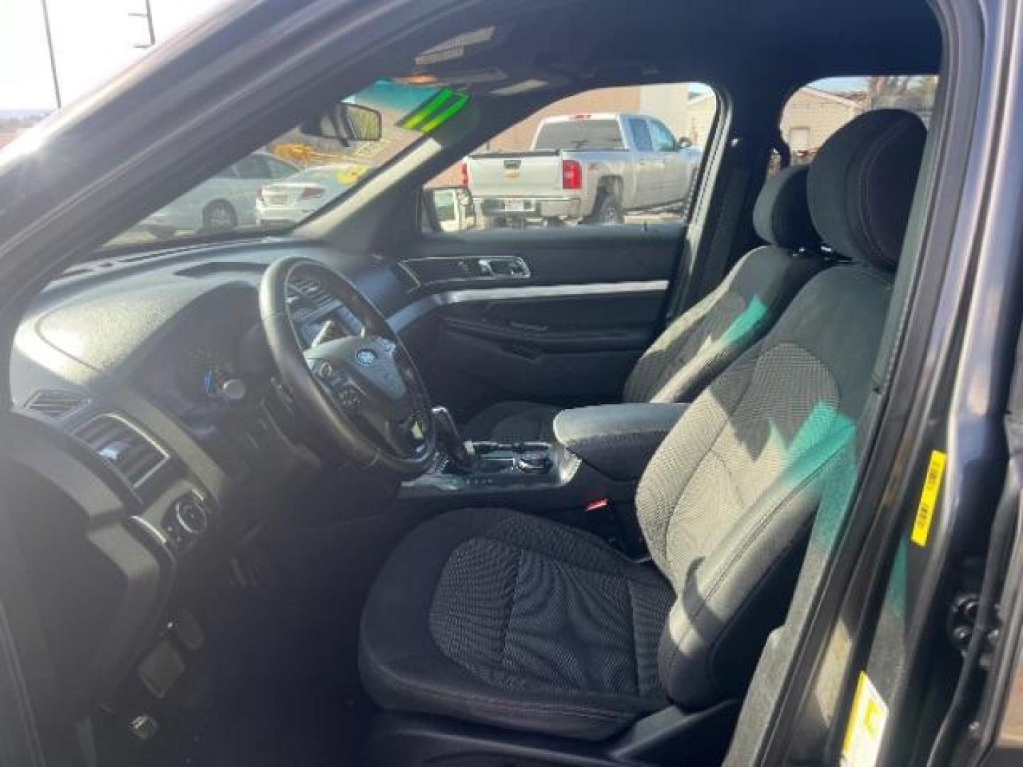 2017 Smoked Quartz Tinted Clearcoat Metallic /Dark Earth w/Ebony Black, leather/sueded microfibe Ford Explorer XLT 4WD (1FM5K8D80HG) with an 3.5L V6 DOHC 24V engine, 6-Speed Automatic transmission, located at 940 North Main Street, Cedar City, UT, 84720, (435) 628-0023, 37.692936, -113.061897 - Photo#12