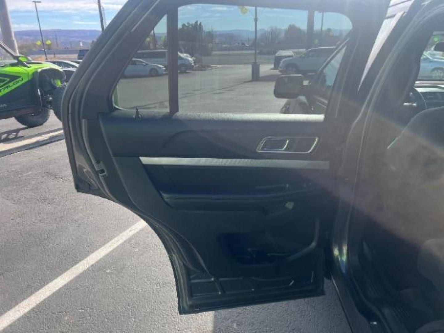 2017 Smoked Quartz Tinted Clearcoat Metallic /Dark Earth w/Ebony Black, leather/sueded microfibe Ford Explorer XLT 4WD (1FM5K8D80HG) with an 3.5L V6 DOHC 24V engine, 6-Speed Automatic transmission, located at 940 North Main Street, Cedar City, UT, 84720, (435) 628-0023, 37.692936, -113.061897 - Photo#23