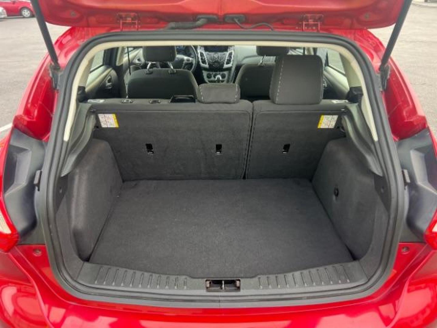2012 Race Red /Charcoal Black/Metal Gray Cloth Interior Ford Focus SE (1FAHP3K22CL) with an 2.0L L4 DOHC 16V engine, located at 1865 East Red Hills Pkwy, St. George, 84770, (435) 628-0023, 37.120850, -113.543640 - We specialize in helping ALL people get the best financing available. No matter your credit score, good, bad or none we can get you an amazing rate. Had a bankruptcy, divorce, or repossessions? We give you the green light to get your credit back on the road. Low down and affordable payments that fit - Photo#24
