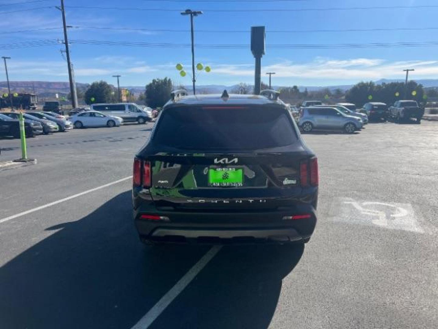 2022 Black /Black Leather Interior Kia Sorento X-Line S AWD (5XYRLDLC5NG) with an 4 CYL engine, AUTOMATIC transmission, located at 1865 East Red Hills Pkwy, St. George, 84770, (435) 628-0023, 37.120850, -113.543640 - 2022 Kia Sorento X-Line S AWD in excellent condition. Equipped with a 2.5L 4-cylinder engine for strong performance and fuel efficiency, all-wheel drive for confident handling, and the rugged X-Line trim with premium upgrades. Spacious 3-row seating comfortably fits up to 7 passengers. Features mode - Photo#5