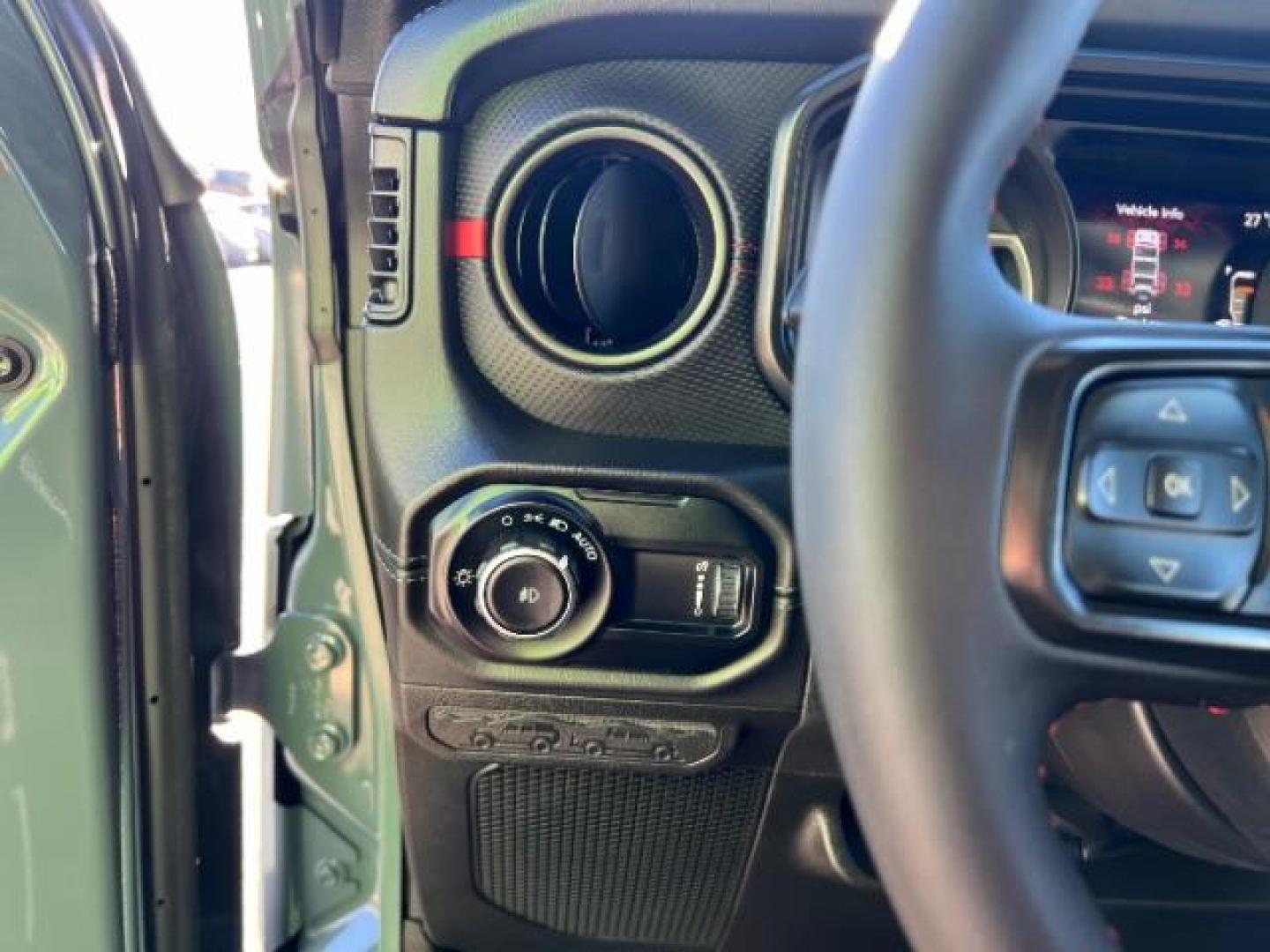 2024 Anvil Clear Coat /Black Jeep Wrangler Rubicon (1C4PJXCG6RW) with an 3.6L V6 DOHC 24V engine, Automatic transmission, located at 1865 East Red Hills Pkwy, St. George, 84770, (435) 628-0023, 37.120850, -113.543640 - Photo#15