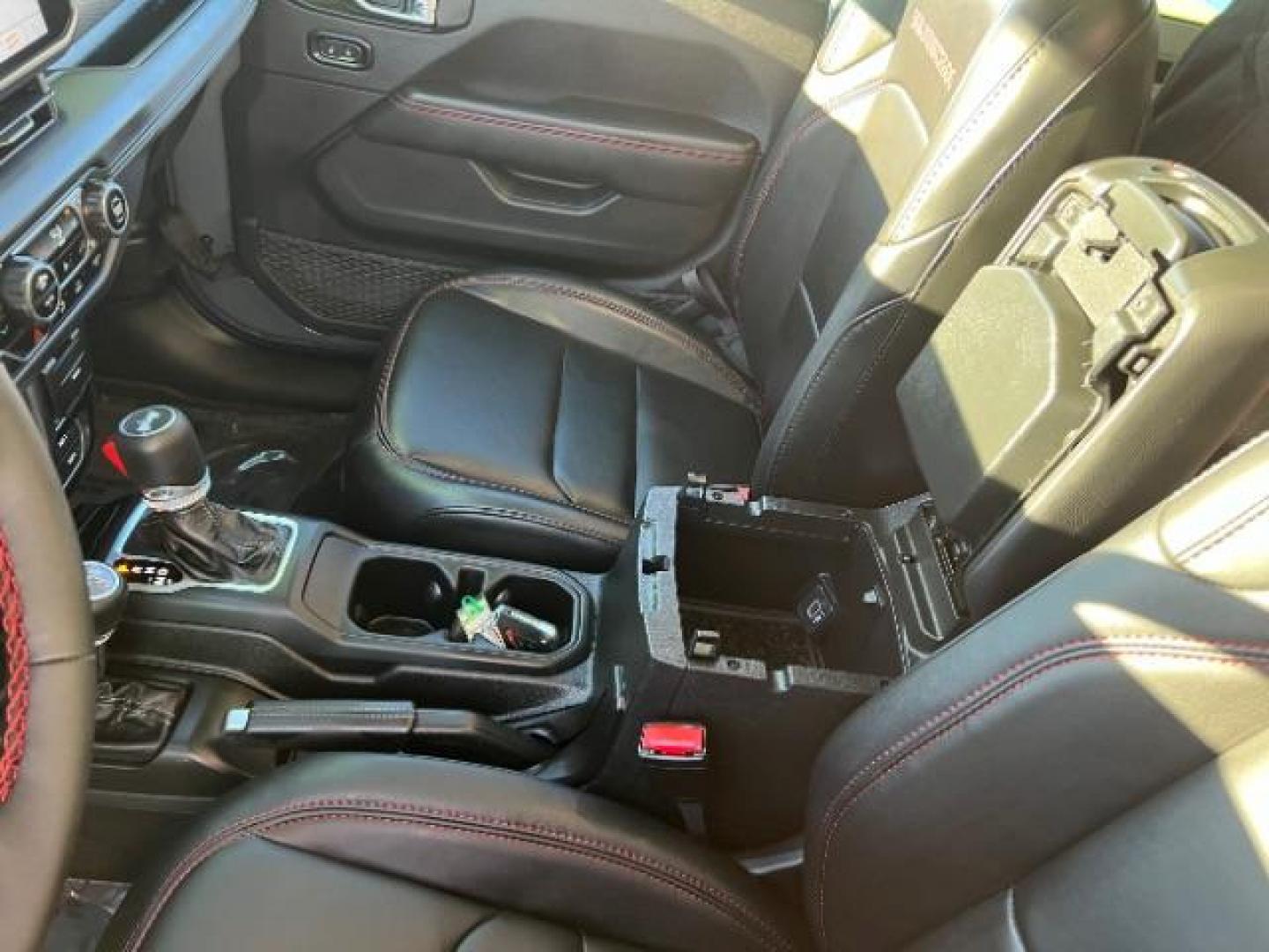 2024 Anvil Clear Coat /Black Jeep Wrangler Rubicon (1C4PJXCG6RW) with an 3.6L V6 DOHC 24V engine, Automatic transmission, located at 1865 East Red Hills Pkwy, St. George, 84770, (435) 628-0023, 37.120850, -113.543640 - Photo#19