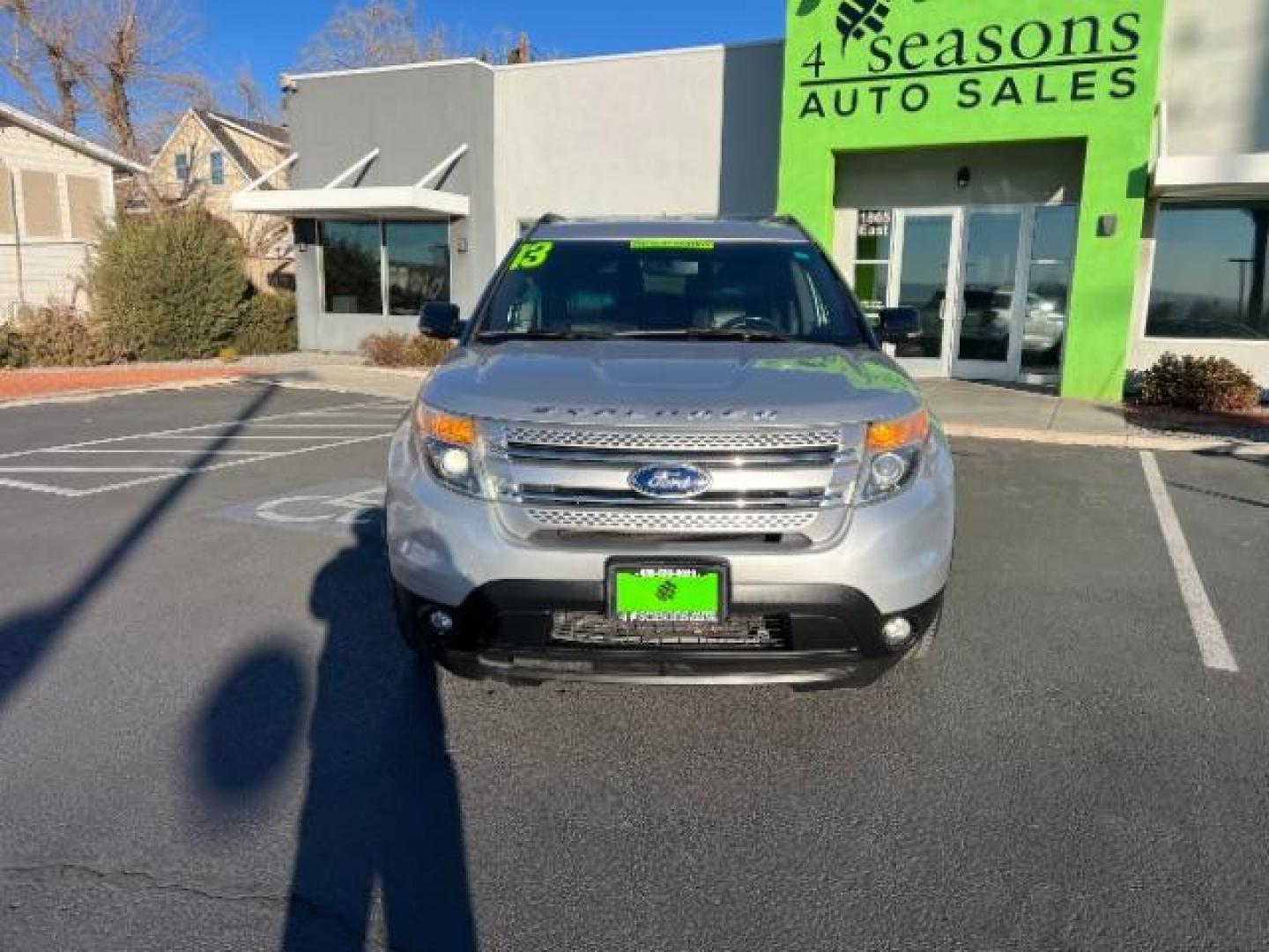 2013 Ingot Silver Metallic /Charcoal Black Leather Interior Ford Explorer XLT FWD (1FM5K7D86DG) with an 3.5L V6 DOHC 24V engine, 6-Speed Automatic transmission, located at 1865 East Red Hills Pkwy, St. George, 84770, (435) 628-0023, 37.120850, -113.543640 - We specialize in helping ALL people get the best financing available. No matter your credit score, good, bad or none we can get you an amazing rate. Had a bankruptcy, divorce, or repossessions? We give you the green light to get your credit back on the road. Low down and affordable payments that fit - Photo#1