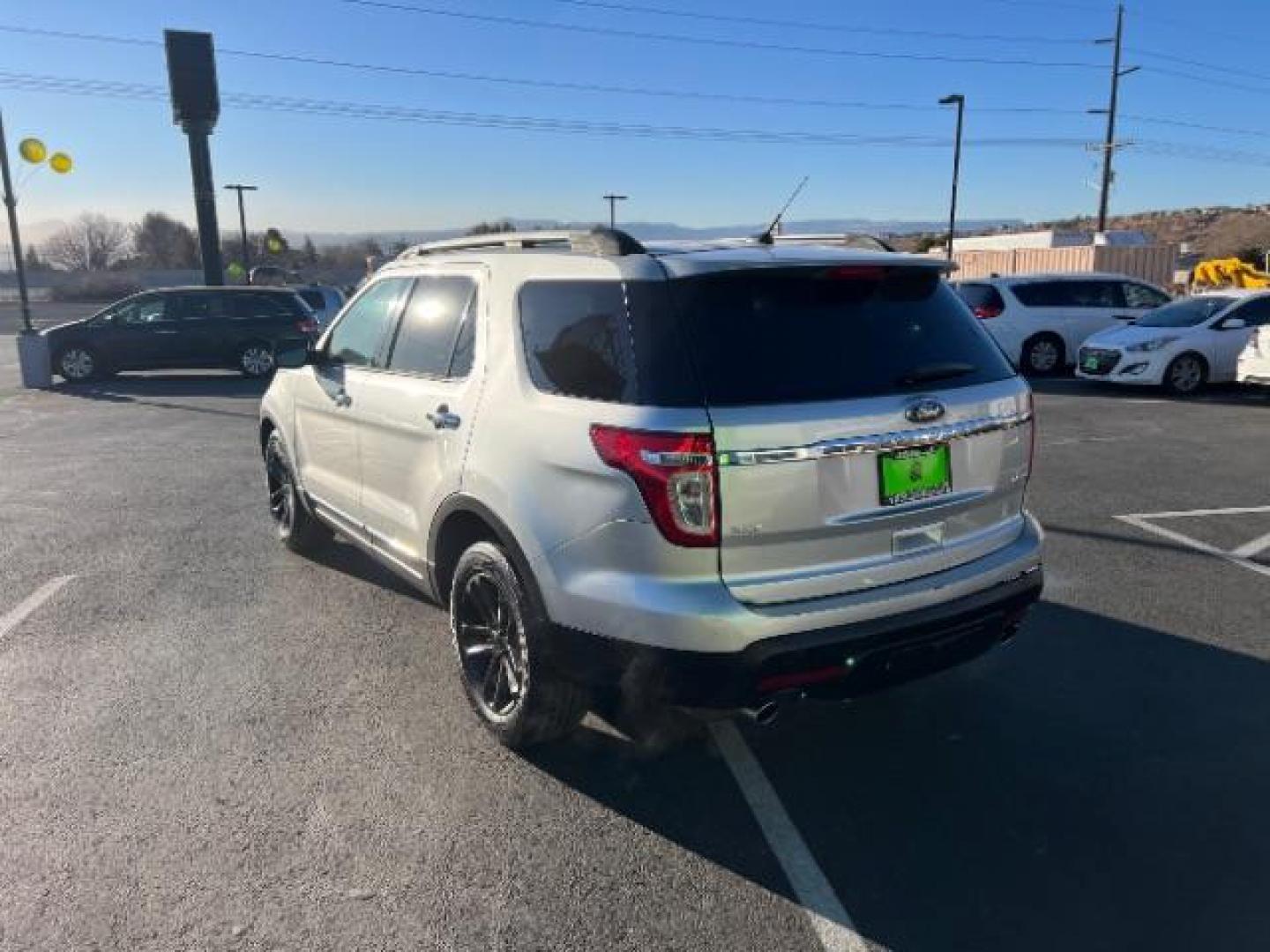 2013 Ingot Silver Metallic /Charcoal Black Leather Interior Ford Explorer XLT FWD (1FM5K7D86DG) with an 3.5L V6 DOHC 24V engine, 6-Speed Automatic transmission, located at 1865 East Red Hills Pkwy, St. George, 84770, (435) 628-0023, 37.120850, -113.543640 - We specialize in helping ALL people get the best financing available. No matter your credit score, good, bad or none we can get you an amazing rate. Had a bankruptcy, divorce, or repossessions? We give you the green light to get your credit back on the road. Low down and affordable payments that fit - Photo#4