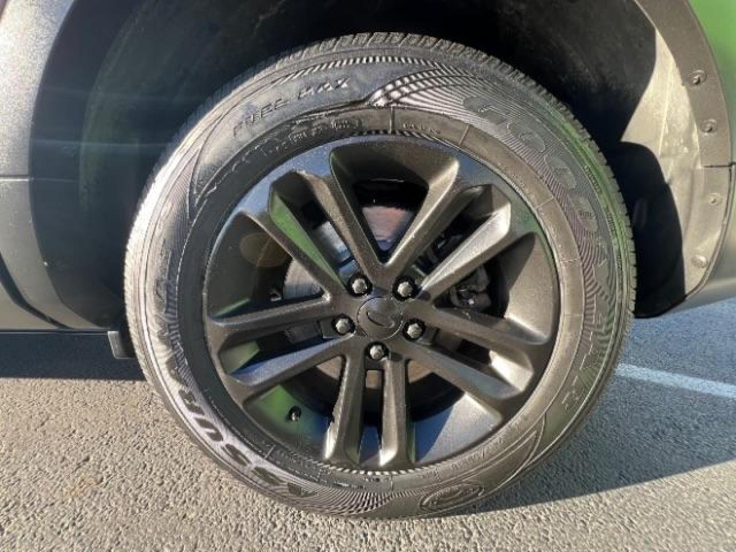 2013 Ingot Silver Metallic /Charcoal Black Leather Interior Ford Explorer XLT FWD (1FM5K7D86DG) with an 3.5L V6 DOHC 24V engine, 6-Speed Automatic transmission, located at 1865 East Red Hills Pkwy, St. George, 84770, (435) 628-0023, 37.120850, -113.543640 - We specialize in helping ALL people get the best financing available. No matter your credit score, good, bad or none we can get you an amazing rate. Had a bankruptcy, divorce, or repossessions? We give you the green light to get your credit back on the road. Low down and affordable payments that fit - Photo#8