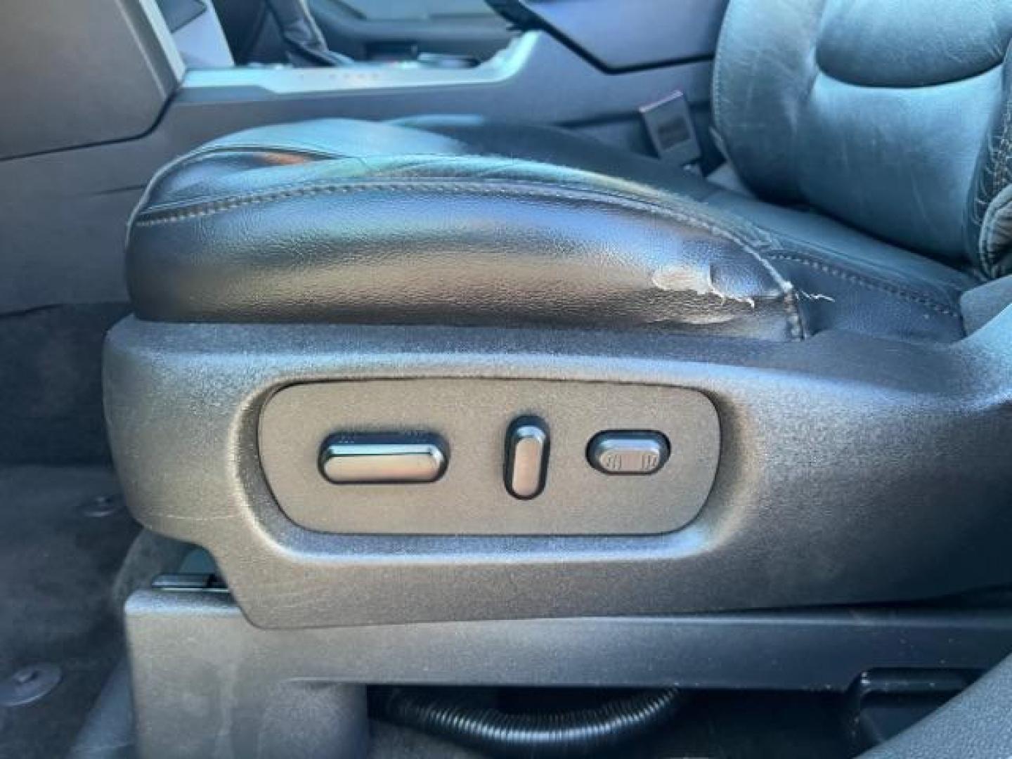 2013 Ingot Silver Metallic /Charcoal Black Leather Interior Ford Explorer XLT FWD (1FM5K7D86DG) with an 3.5L V6 DOHC 24V engine, 6-Speed Automatic transmission, located at 1865 East Red Hills Pkwy, St. George, 84770, (435) 628-0023, 37.120850, -113.543640 - We specialize in helping ALL people get the best financing available. No matter your credit score, good, bad or none we can get you an amazing rate. Had a bankruptcy, divorce, or repossessions? We give you the green light to get your credit back on the road. Low down and affordable payments that fit - Photo#13