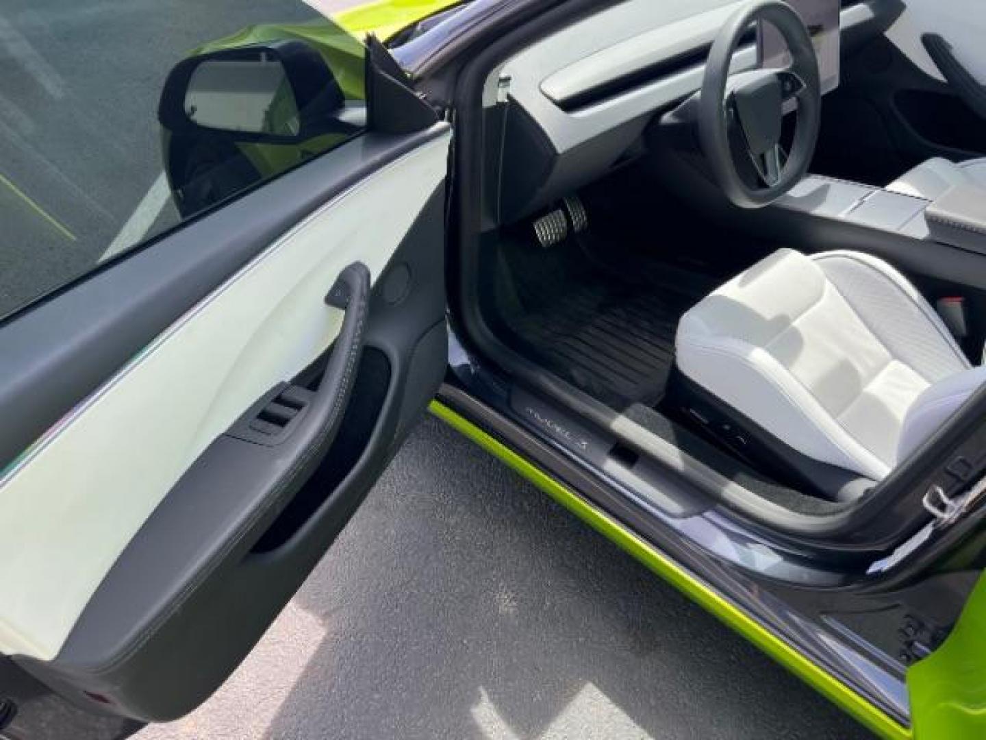 2024 Green /Black and White Tesla Model 3 Performance (5YJ3E1ET4RF) with an ELECTRIC engine, 1-Speed Automatic transmission, located at 1865 East Red Hills Pkwy, St. George, 84770, (435) 628-0023, 37.120850, -113.543640 - Green wrap! Experience the exhilarating performance of the near-new, redesigned 2024 Tesla Model 3 Performance. This high-performance sedan boasts 510 horsepower, accelerating from 0 to 60 mph in just 2.9 seconds, with a top speed of 163 mph. Equipped with adaptive suspension and track mode, it offe - Photo#10