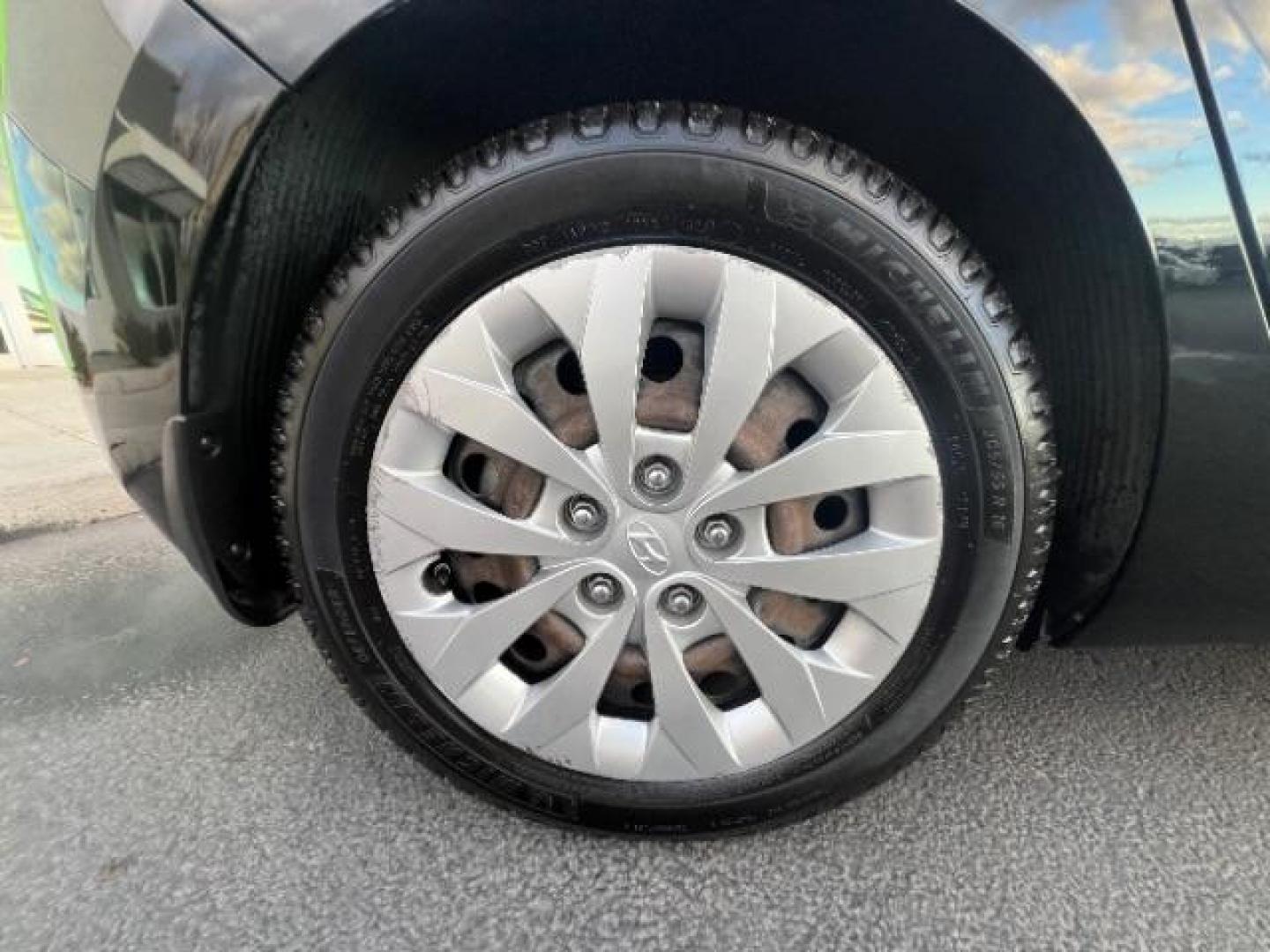 2016 BLACK /Charcoal, cloth Hyundai Elantra A/T (KMHD35LH3GU) with an 2.0L L4 16V DOHC engine, 6-Speed Automatic transmission, located at 940 North Main Street, Cedar City, UT, 84720, (435) 628-0023, 37.692936, -113.061897 - We specialize in helping ALL people get the best financing available. No matter your credit score, good, bad or none we can get you an amazing rate. Had a bankruptcy, divorce, or repossessions? We give you the green light to get your credit back on the road. Low down and affordable payments that fit - Photo#9