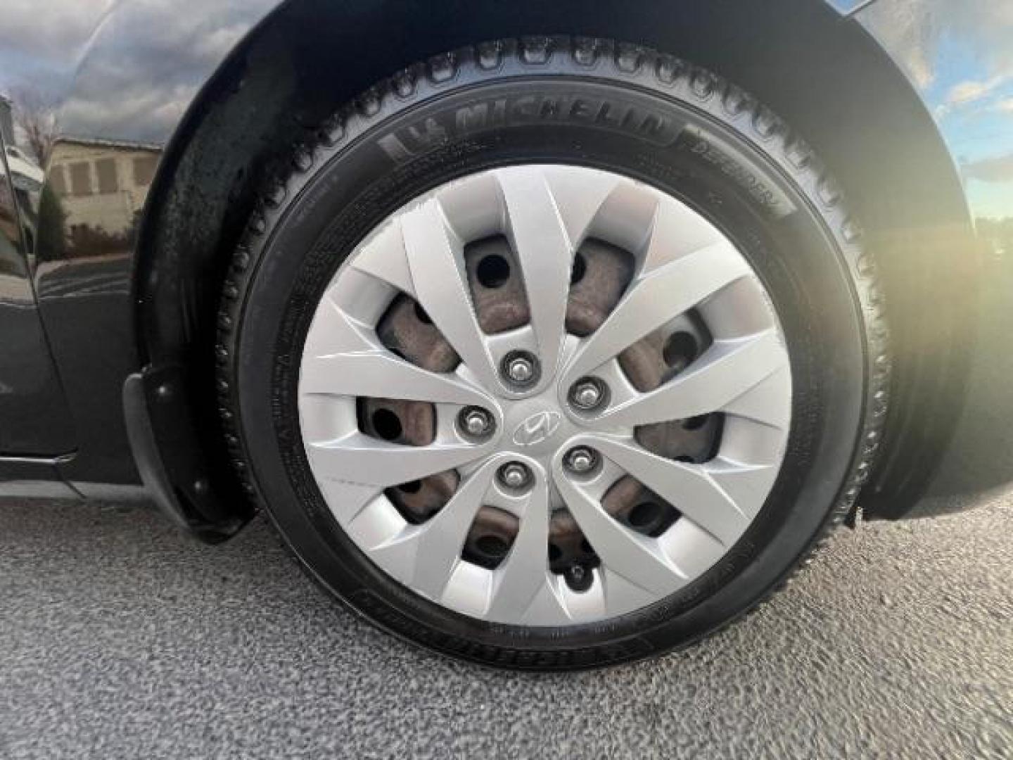 2016 BLACK /Charcoal, cloth Hyundai Elantra A/T (KMHD35LH3GU) with an 2.0L L4 16V DOHC engine, 6-Speed Automatic transmission, located at 940 North Main Street, Cedar City, UT, 84720, (435) 628-0023, 37.692936, -113.061897 - We specialize in helping ALL people get the best financing available. No matter your credit score, good, bad or none we can get you an amazing rate. Had a bankruptcy, divorce, or repossessions? We give you the green light to get your credit back on the road. Low down and affordable payments that fit - Photo#10