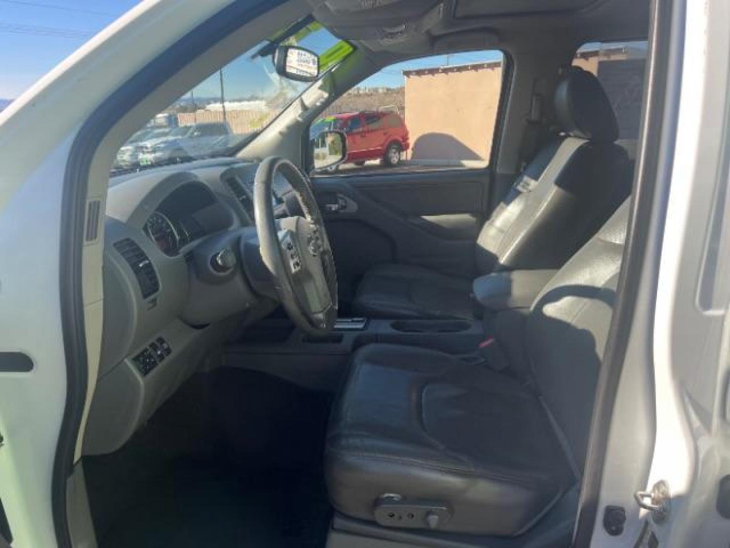 2019 Glacier White /Steel Nissan Frontier SL (1N6AD0EV1KN) with an 4.0L V6 DOHC 24V engine, 5-Speed Automatic transmission, located at 1865 East Red Hills Pkwy, St. George, 84770, (435) 628-0023, 37.120850, -113.543640 - Photo#14