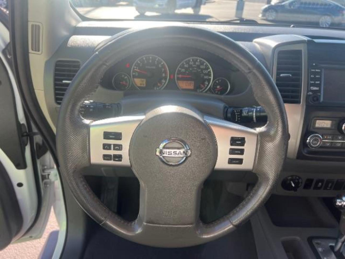 2019 Glacier White /Steel Nissan Frontier SL (1N6AD0EV1KN) with an 4.0L V6 DOHC 24V engine, 5-Speed Automatic transmission, located at 1865 East Red Hills Pkwy, St. George, 84770, (435) 628-0023, 37.120850, -113.543640 - Photo#16