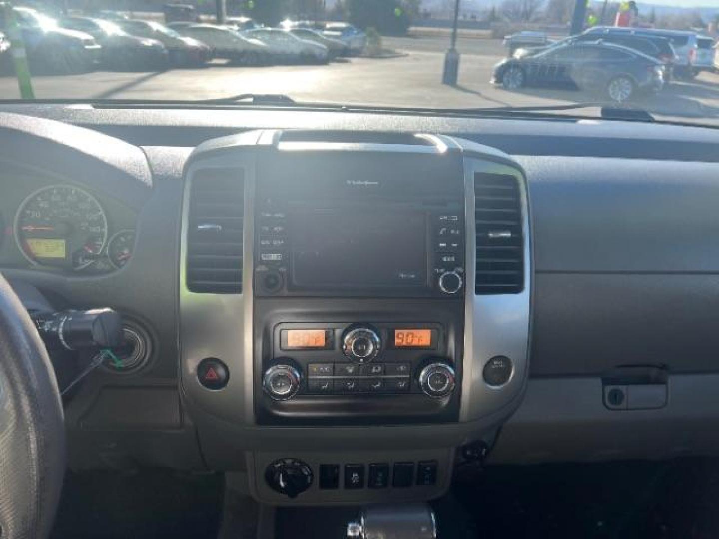 2019 Glacier White /Steel Nissan Frontier SL (1N6AD0EV1KN) with an 4.0L V6 DOHC 24V engine, 5-Speed Automatic transmission, located at 1865 East Red Hills Pkwy, St. George, 84770, (435) 628-0023, 37.120850, -113.543640 - Photo#18