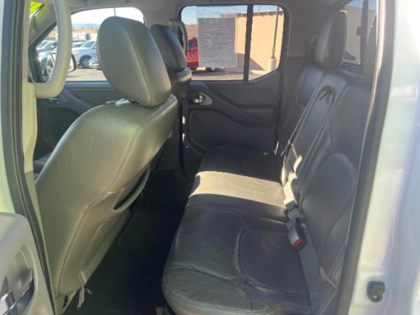 2019 Glacier White /Steel Nissan Frontier SL (1N6AD0EV1KN) with an 4.0L V6 DOHC 24V engine, 5-Speed Automatic transmission, located at 1865 East Red Hills Pkwy, St. George, 84770, (435) 628-0023, 37.120850, -113.543640 - Photo#22