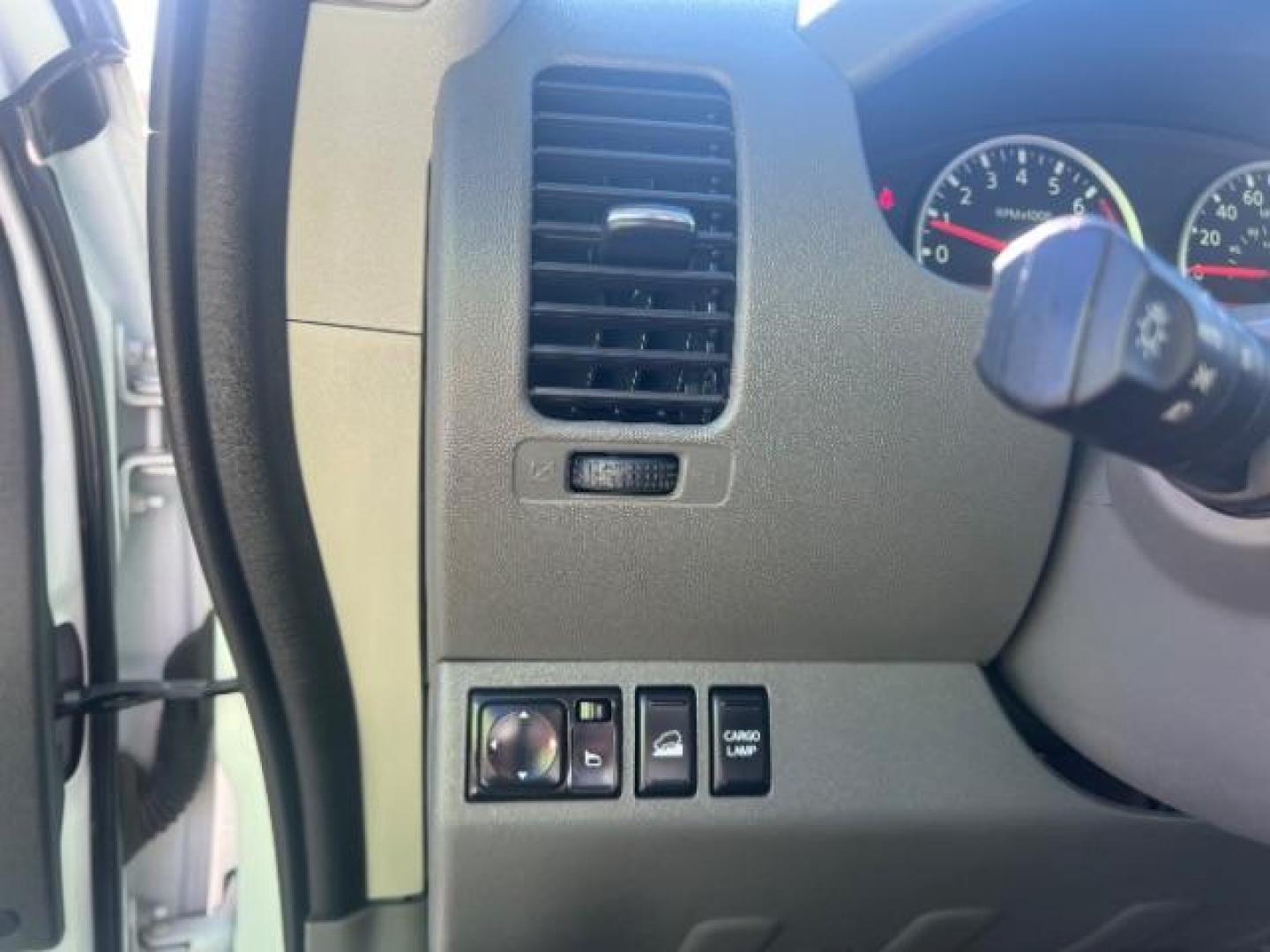 2019 Glacier White /Steel Nissan Frontier SL (1N6AD0EV1KN) with an 4.0L V6 DOHC 24V engine, 5-Speed Automatic transmission, located at 1865 East Red Hills Pkwy, St. George, 84770, (435) 628-0023, 37.120850, -113.543640 - Photo#15
