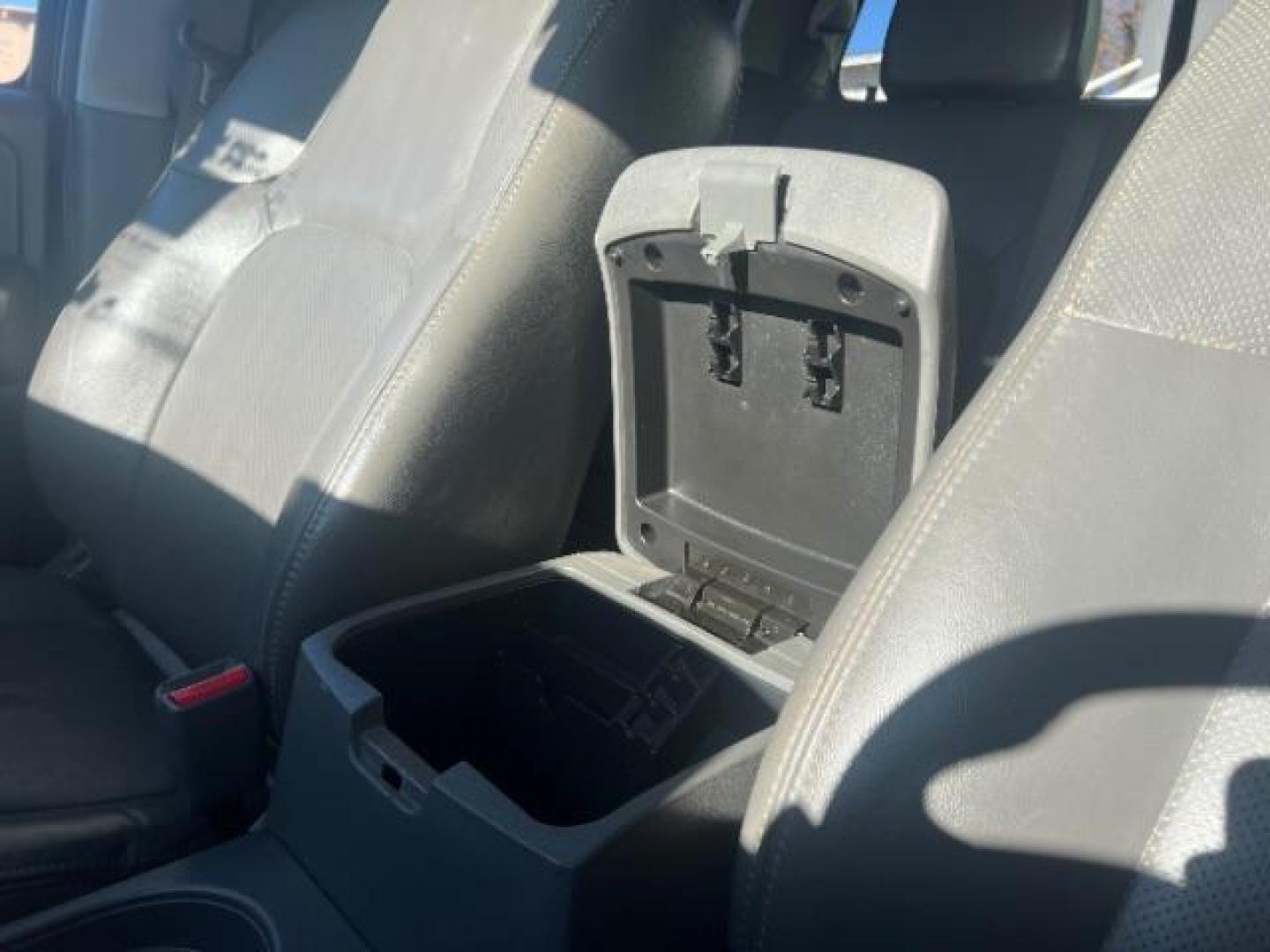 2019 Glacier White /Steel Nissan Frontier SL (1N6AD0EV1KN) with an 4.0L V6 DOHC 24V engine, 5-Speed Automatic transmission, located at 1865 East Red Hills Pkwy, St. George, 84770, (435) 628-0023, 37.120850, -113.543640 - Photo#20