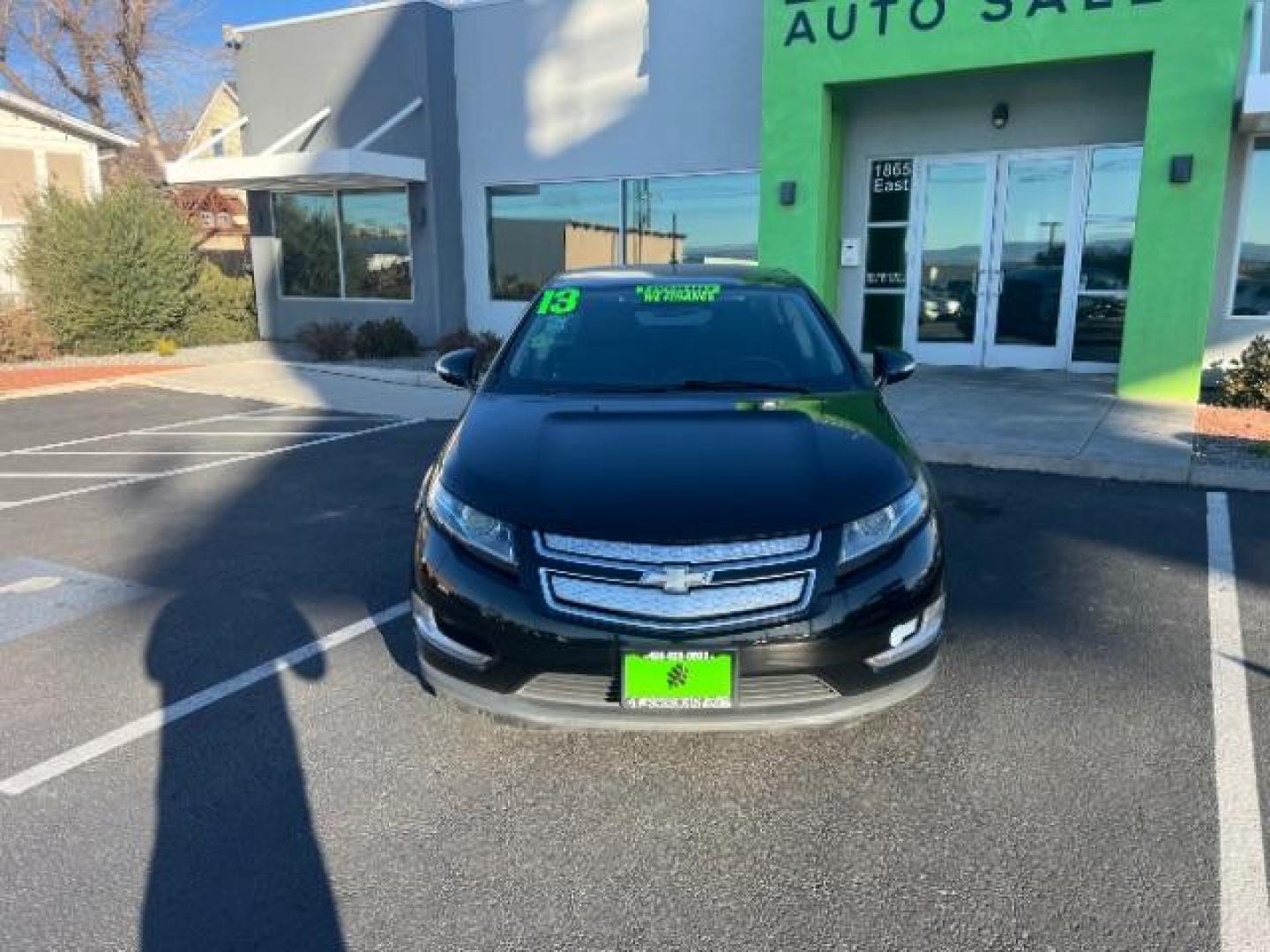 2013 Black /Black Leather Interior Chevrolet Volt Standard w/ Navigation and LEP (1G1RG6E41DU) with an 1.4L L4 DOHC 16V PLUG-IN HYBRID engine, Continuously Variable Transmission transmission, located at 1865 East Red Hills Pkwy, St. George, 84770, (435) 628-0023, 37.120850, -113.543640 - ***This vehicle qualifies for the EV/Hybrid tax rebate of up to $4,000*** We are setup with the IRS to receive direct payments within 72 hours. We file the rebate online with IRS and can credit it to your down payment, reduce the sales price OR give you cashback!! These cars will not last and can o - Photo#1