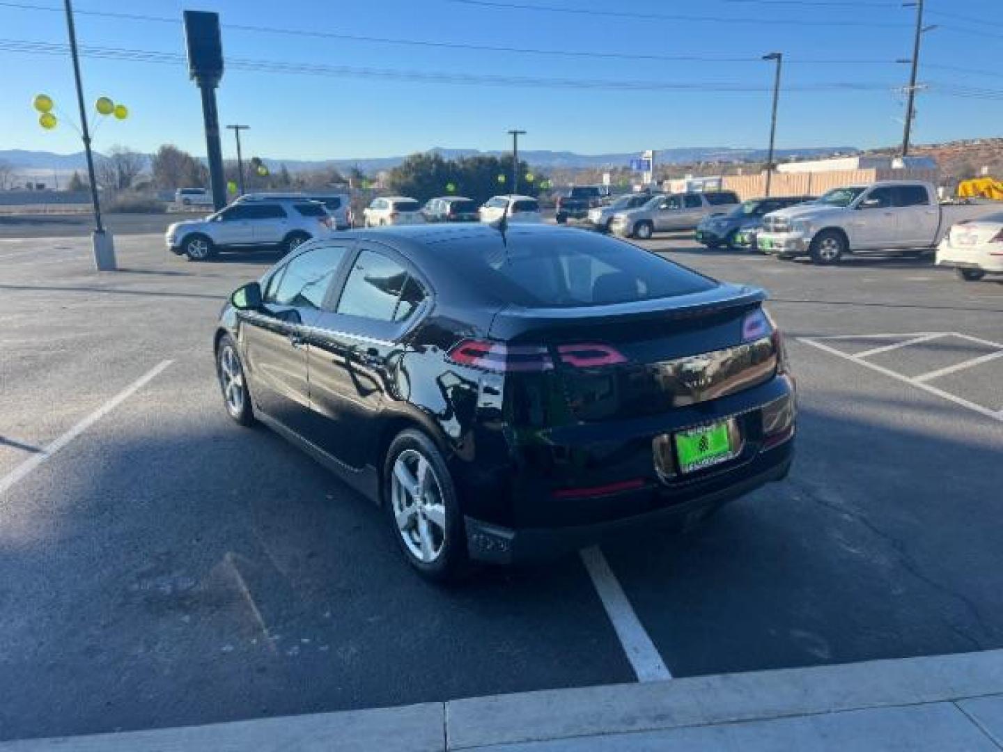 2013 Black /Black Leather Interior Chevrolet Volt Standard w/ Navigation and LEP (1G1RG6E41DU) with an 1.4L L4 DOHC 16V PLUG-IN HYBRID engine, Continuously Variable Transmission transmission, located at 1865 East Red Hills Pkwy, St. George, 84770, (435) 628-0023, 37.120850, -113.543640 - ***This vehicle qualifies for the EV/Hybrid tax rebate of up to $4,000*** We are setup with the IRS to receive direct payments within 72 hours. We file the rebate online with IRS and can credit it to your down payment, reduce the sales price OR give you cashback!! These cars will not last and can o - Photo#4