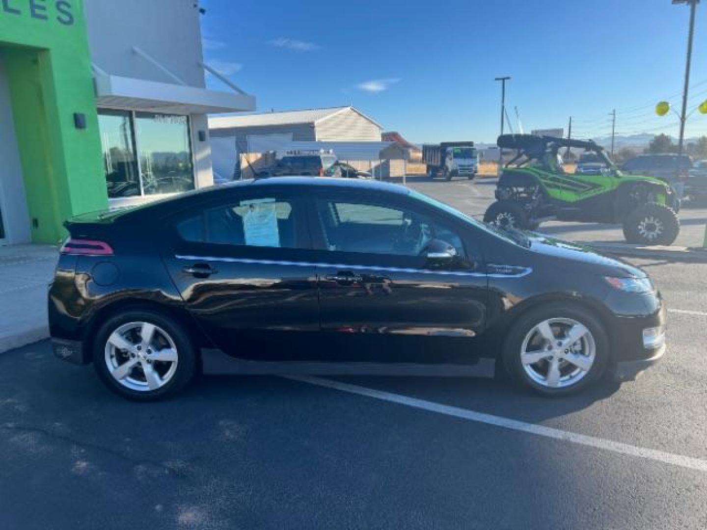 2013 Black /Black Leather Interior Chevrolet Volt Standard w/ Navigation and LEP (1G1RG6E41DU) with an 1.4L L4 DOHC 16V PLUG-IN HYBRID engine, Continuously Variable Transmission transmission, located at 1865 East Red Hills Pkwy, St. George, 84770, (435) 628-0023, 37.120850, -113.543640 - ***This vehicle qualifies for the EV/Hybrid tax rebate of up to $4,000*** We are setup with the IRS to receive direct payments within 72 hours. We file the rebate online with IRS and can credit it to your down payment, reduce the sales price OR give you cashback!! These cars will not last and can o - Photo#7