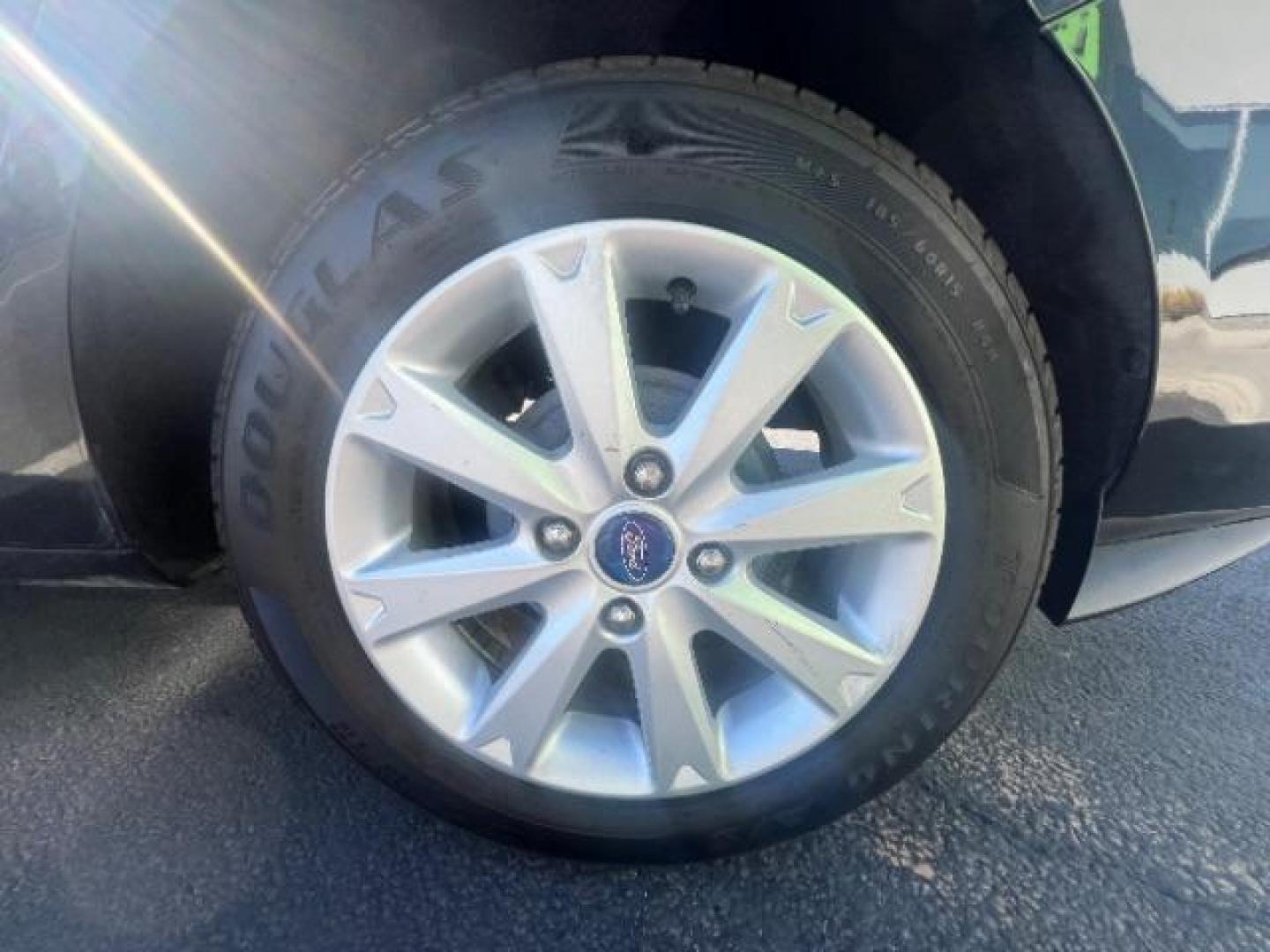 2012 Tuxedo Black Metallic /Charcoal Black/Light Stone Ford Fiesta SE (3FADP4BJ3CM) with an 1.6L I-4 DOHC engine, 5-Speed Manual transmission, located at 1865 East Red Hills Pkwy, St. George, 84770, (435) 628-0023, 37.120850, -113.543640 - Photo#8