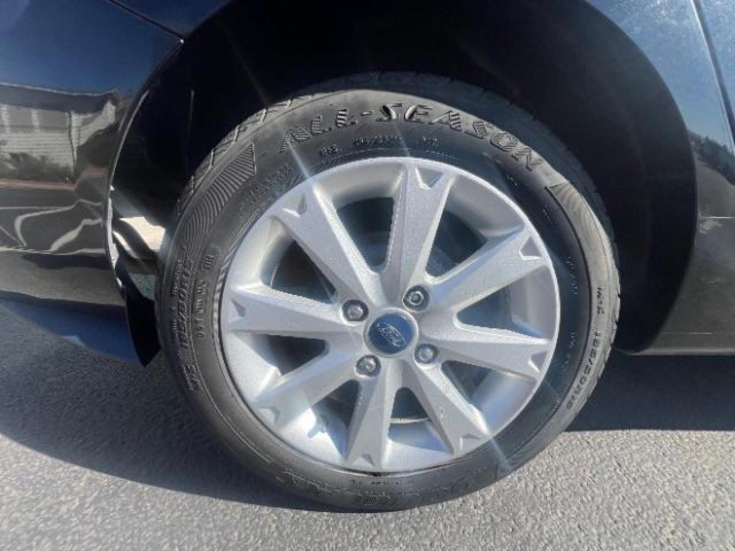 2012 Tuxedo Black Metallic /Charcoal Black/Light Stone Ford Fiesta SE (3FADP4BJ3CM) with an 1.6L I-4 DOHC engine, 5-Speed Manual transmission, located at 1865 East Red Hills Pkwy, St. George, 84770, (435) 628-0023, 37.120850, -113.543640 - Photo#9