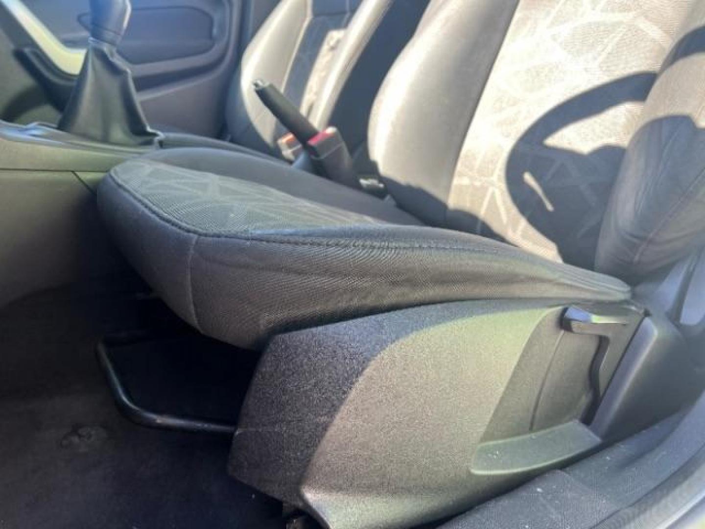 2012 Tuxedo Black Metallic /Charcoal Black/Light Stone Ford Fiesta SE (3FADP4BJ3CM) with an 1.6L I-4 DOHC engine, 5-Speed Manual transmission, located at 1865 East Red Hills Pkwy, St. George, 84770, (435) 628-0023, 37.120850, -113.543640 - Photo#12