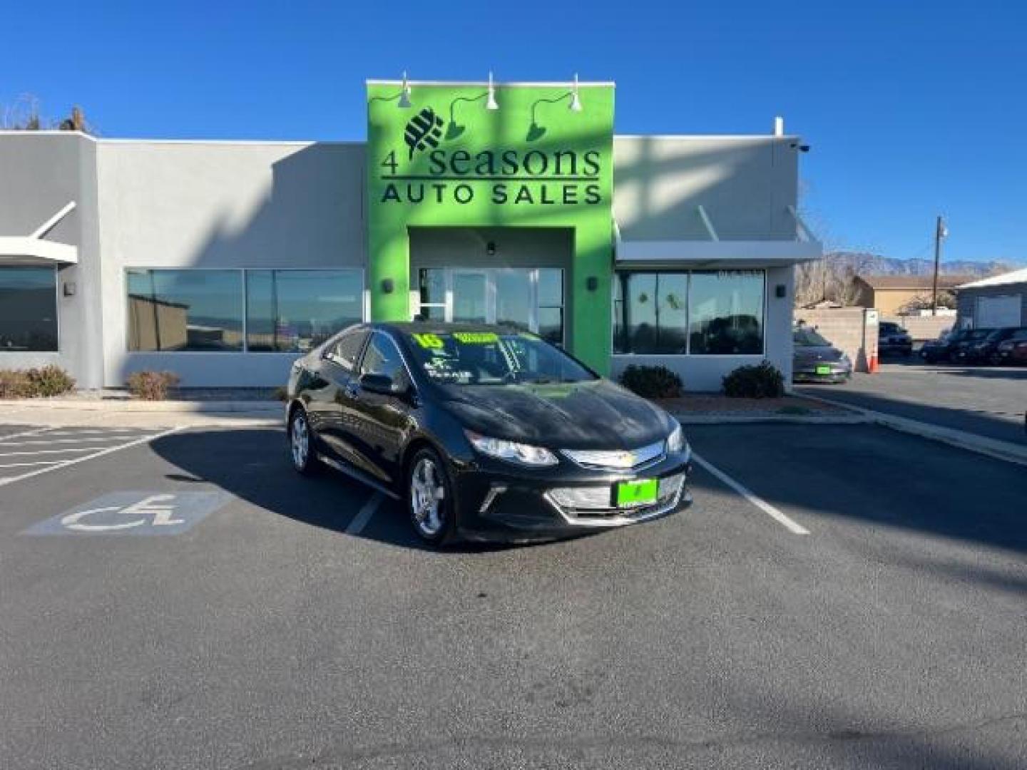 2016 Mosaic Black Metallic /Jet Black/Jet Black Accents Chevrolet Volt LT (1G1RC6S59GU) with an Voltec 1.5L I-4 gasoline direct injection engine, Continuously Variable Transmission transmission, located at 1865 East Red Hills Pkwy, St. George, 84770, (435) 628-0023, 37.120850, -113.543640 - ***This vehicle qualifies for the EV/Hybrid tax rebate of up to $4,000*** We are setup with the IRS to receive direct payments within 72 hours. We file the rebate online with IRS and can credit it to your down payment, reduce the sales price OR give you cashback!! These cars will not last and can o - Photo#0